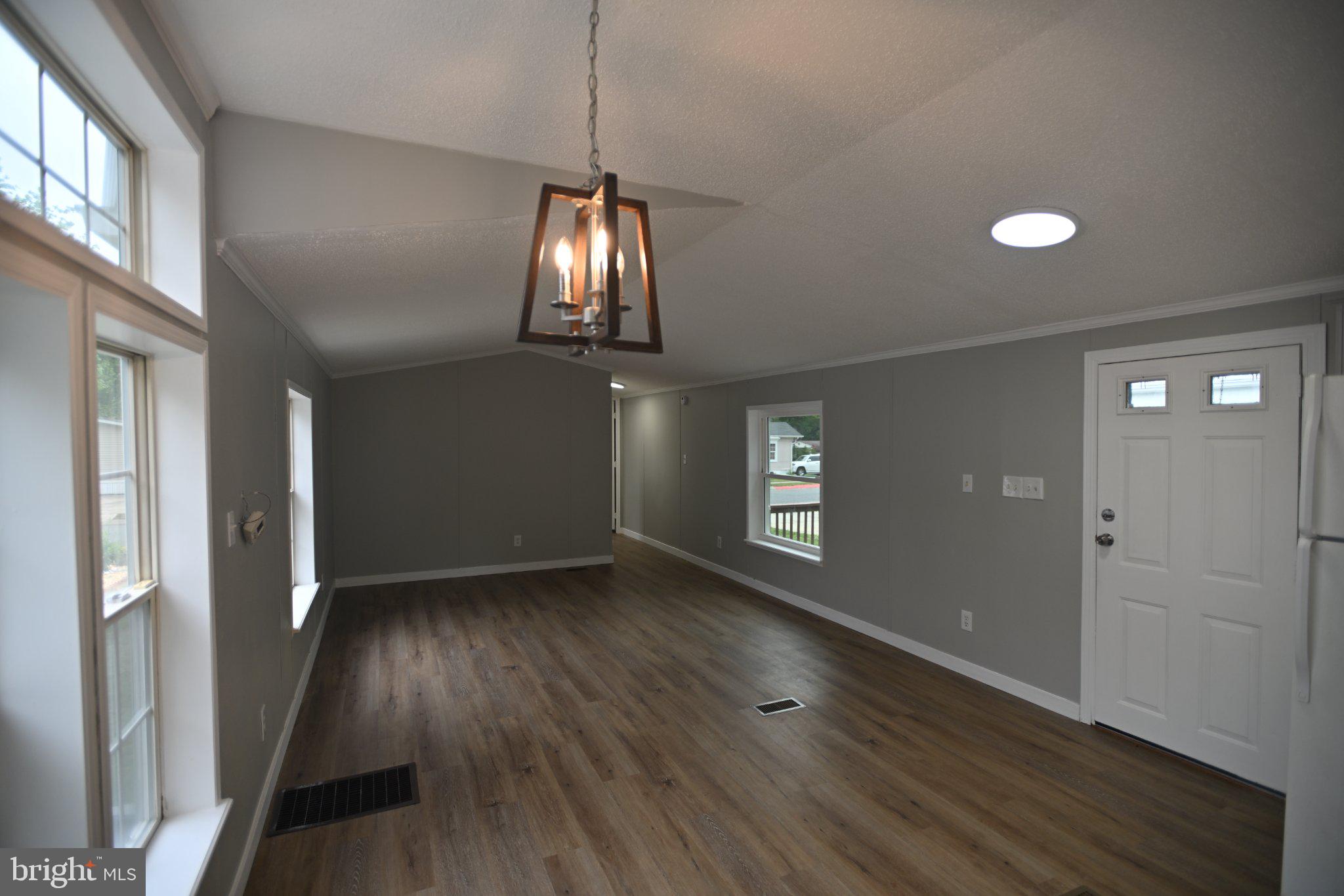 BOONES ESTATES - Residential