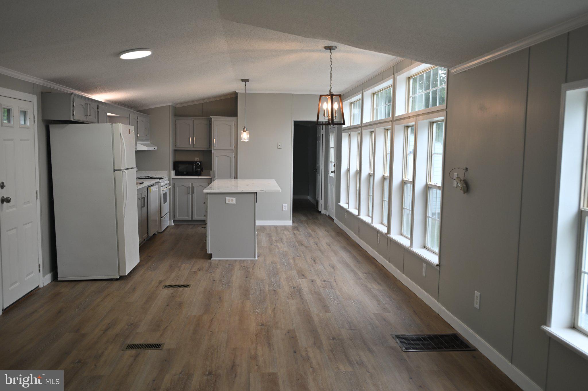 BOONES ESTATES - Residential