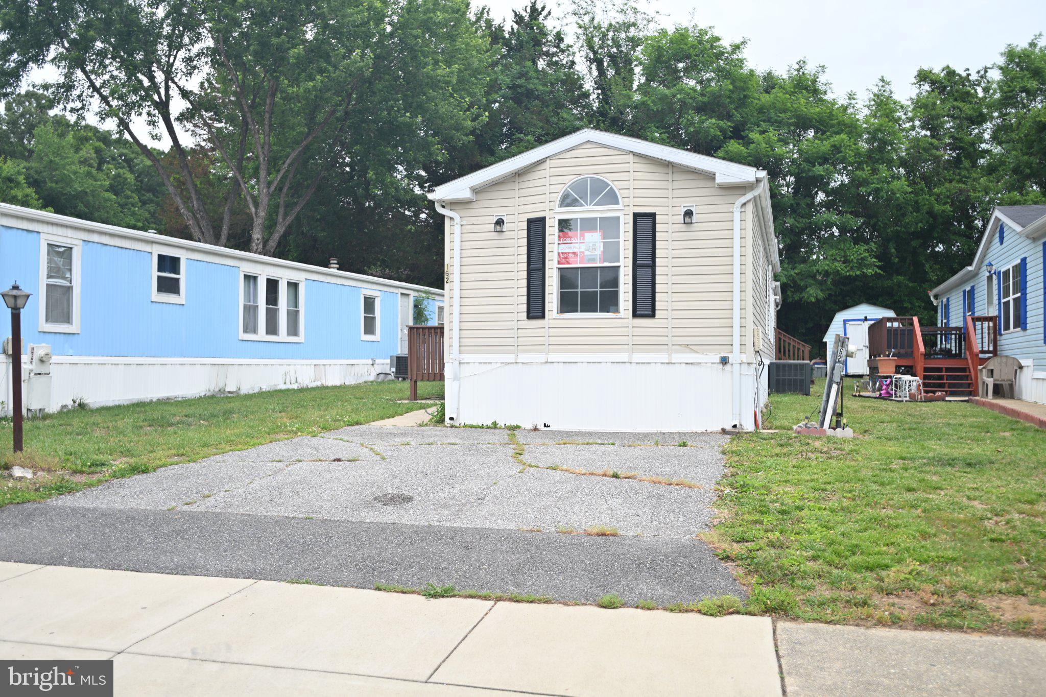 BOONES ESTATES - Residential