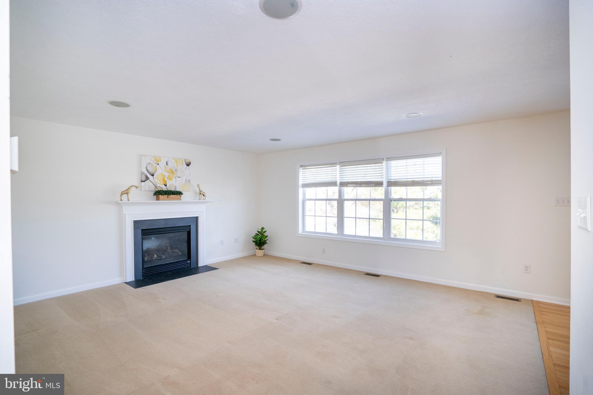 FOXPOINTE - Residential