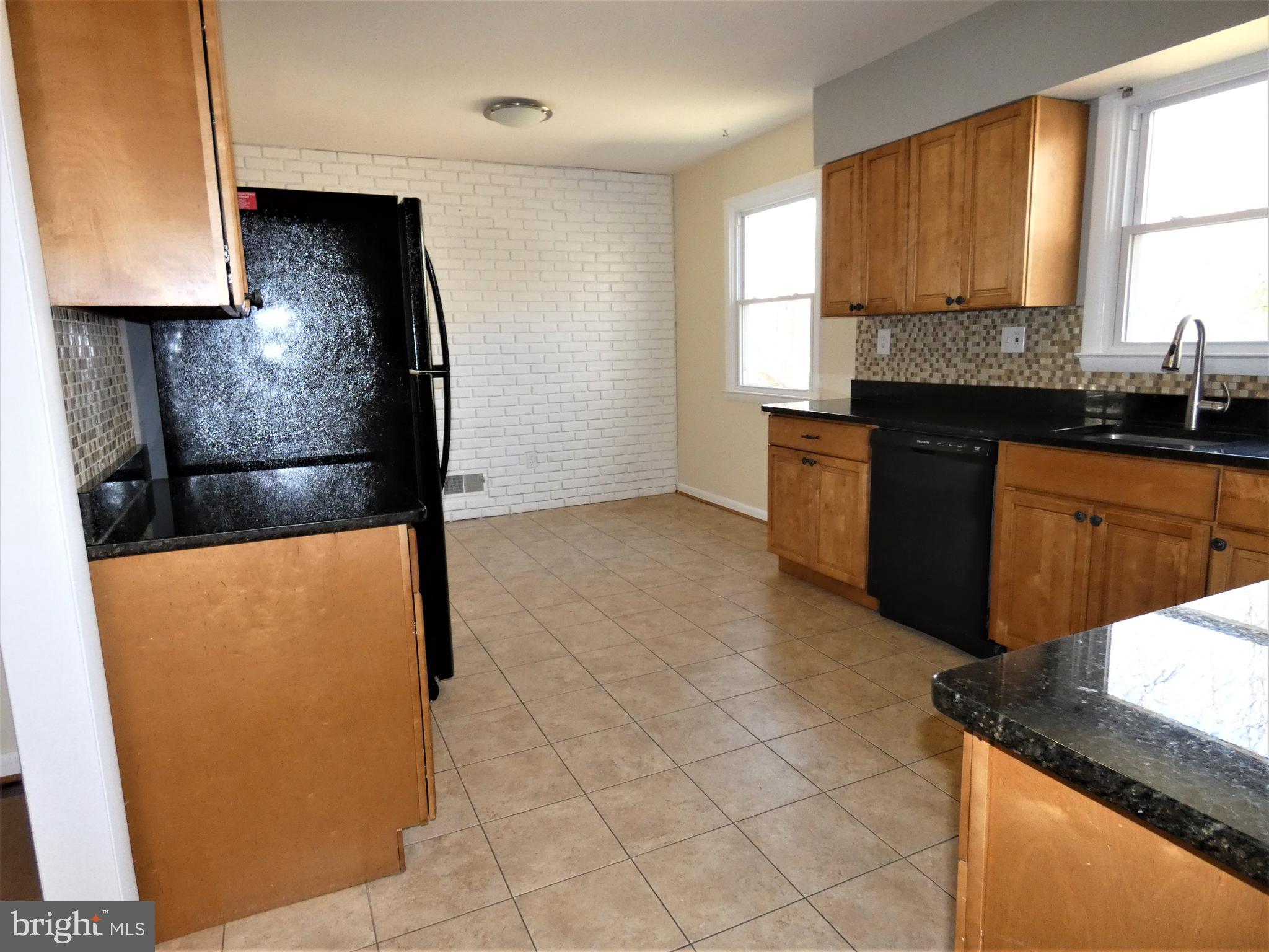 ROCK CREEK PALISADES - Residential Lease