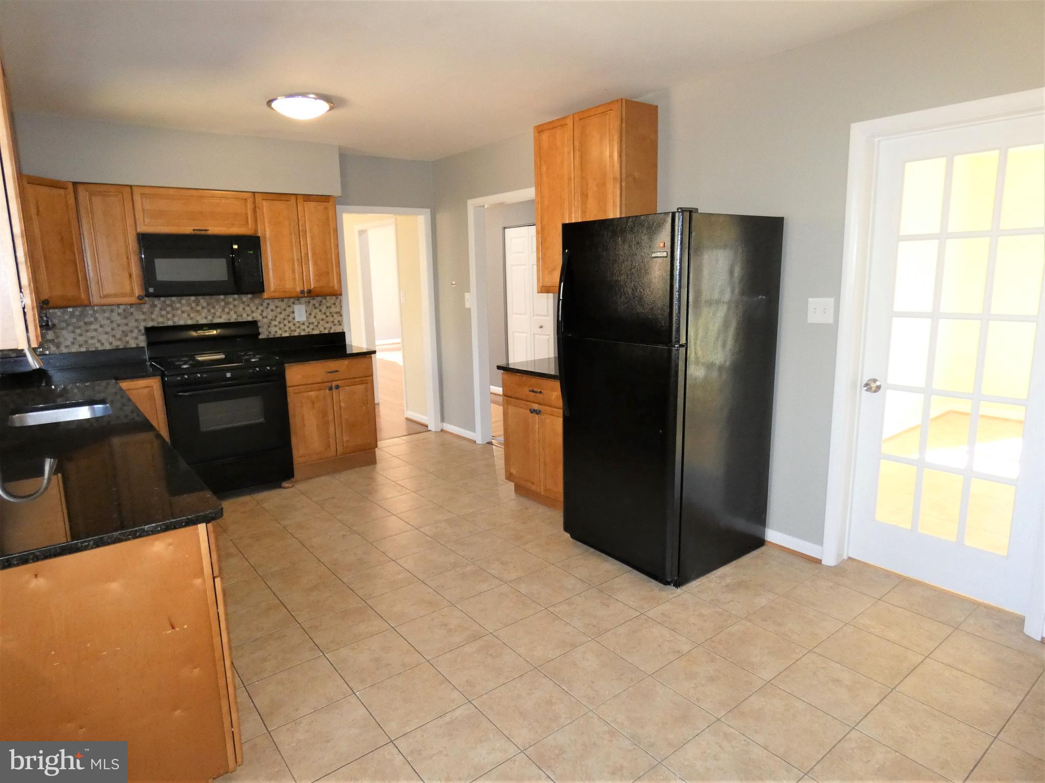 ROCK CREEK PALISADES - Residential Lease