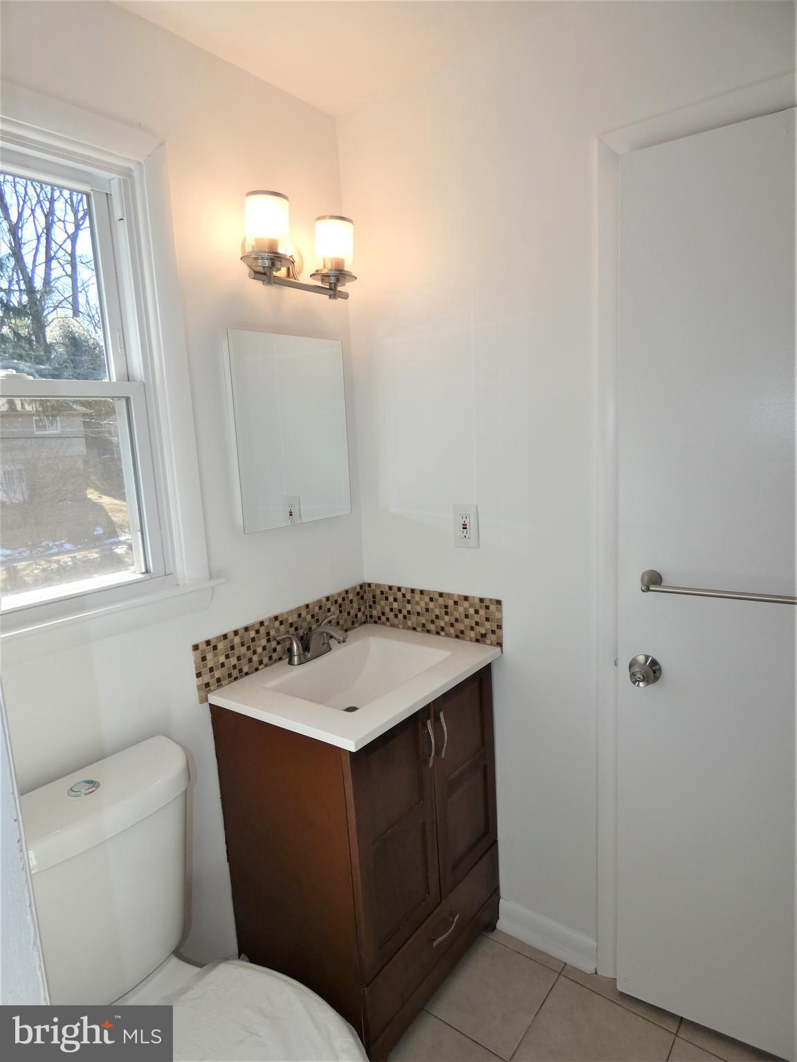 ROCK CREEK PALISADES - Residential Lease