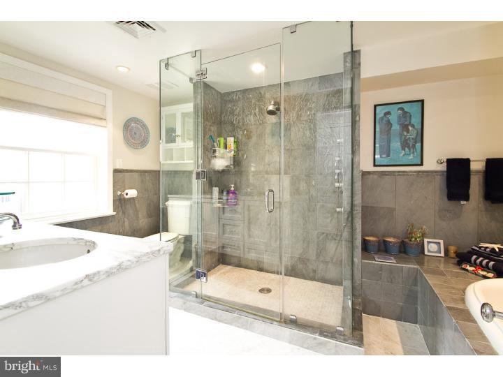 SOCIETY HILL - Residential