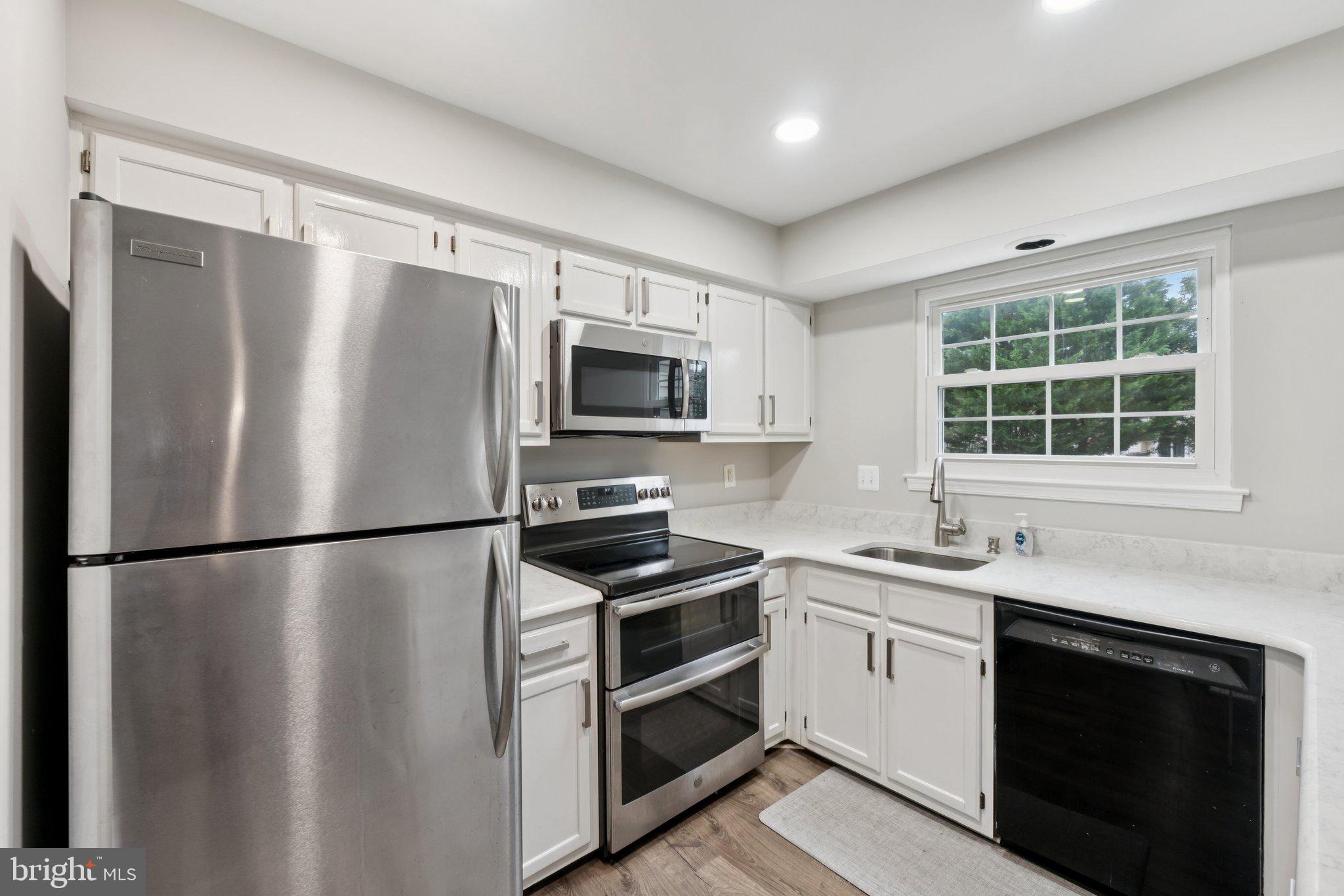 HALLOWELL - Residential Lease