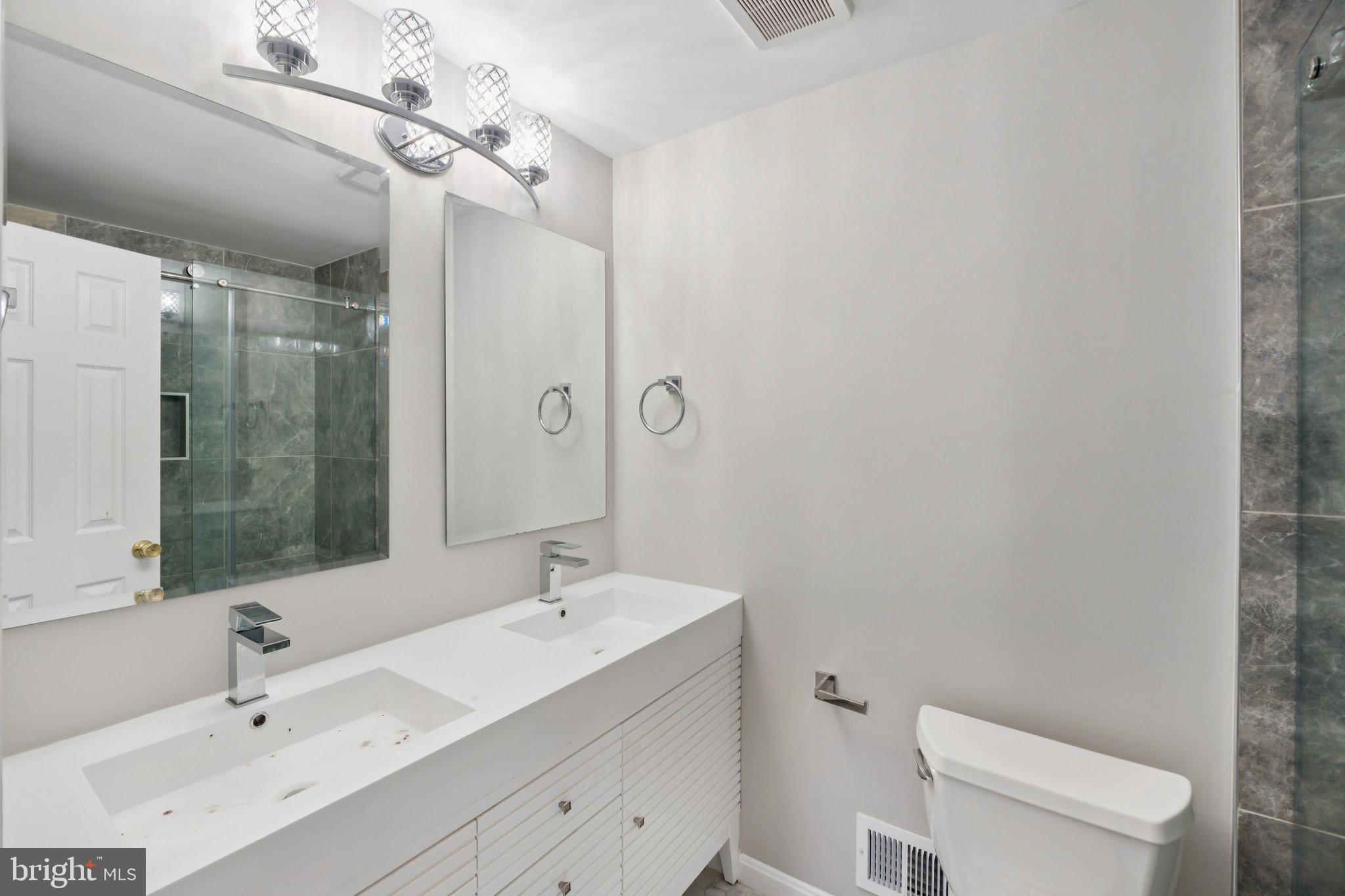 HALLOWELL - Residential Lease