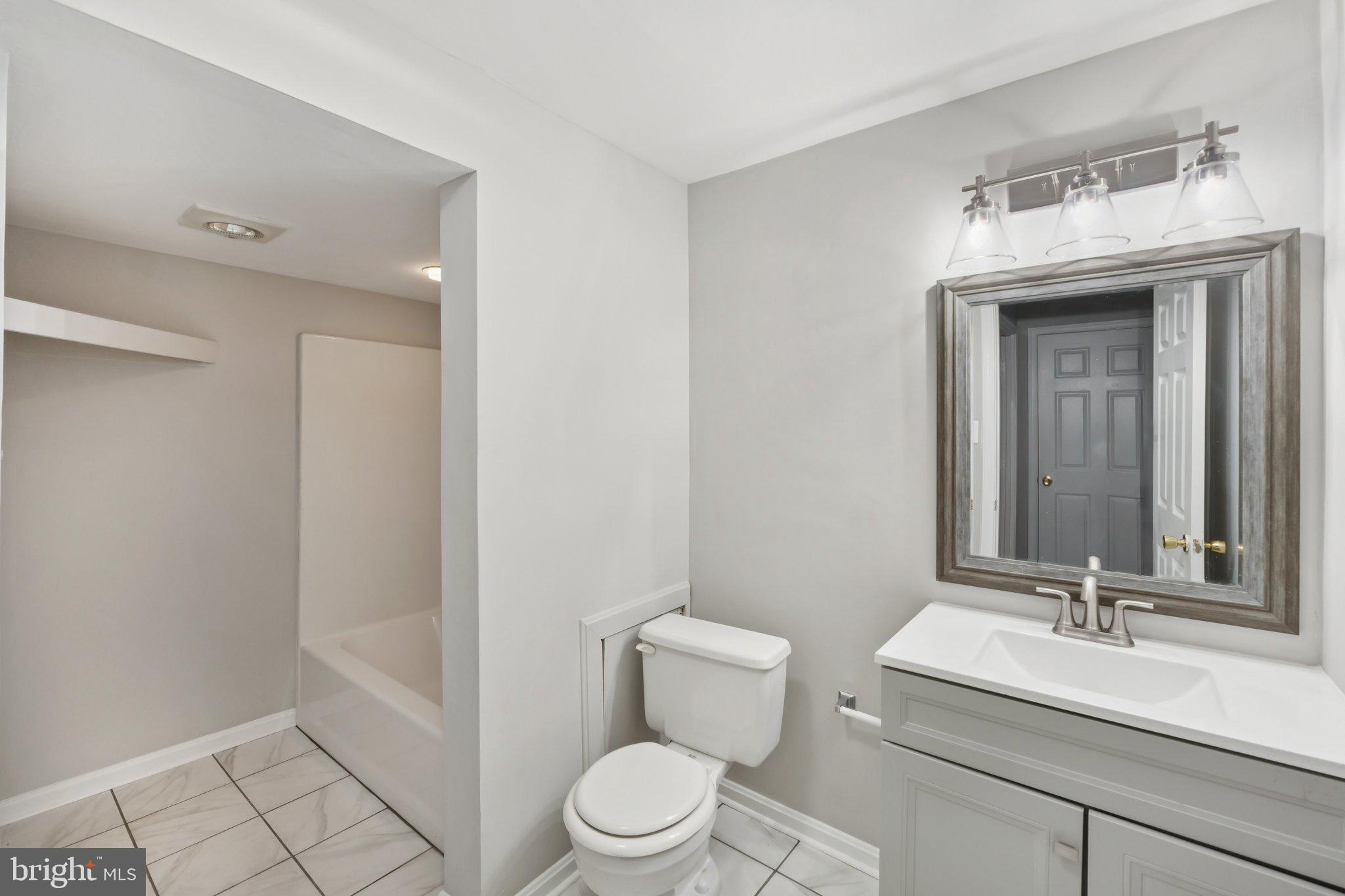 HALLOWELL - Residential Lease