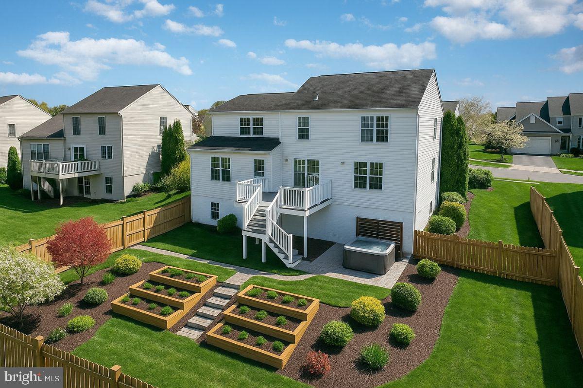 192 BLUE JAY WAY