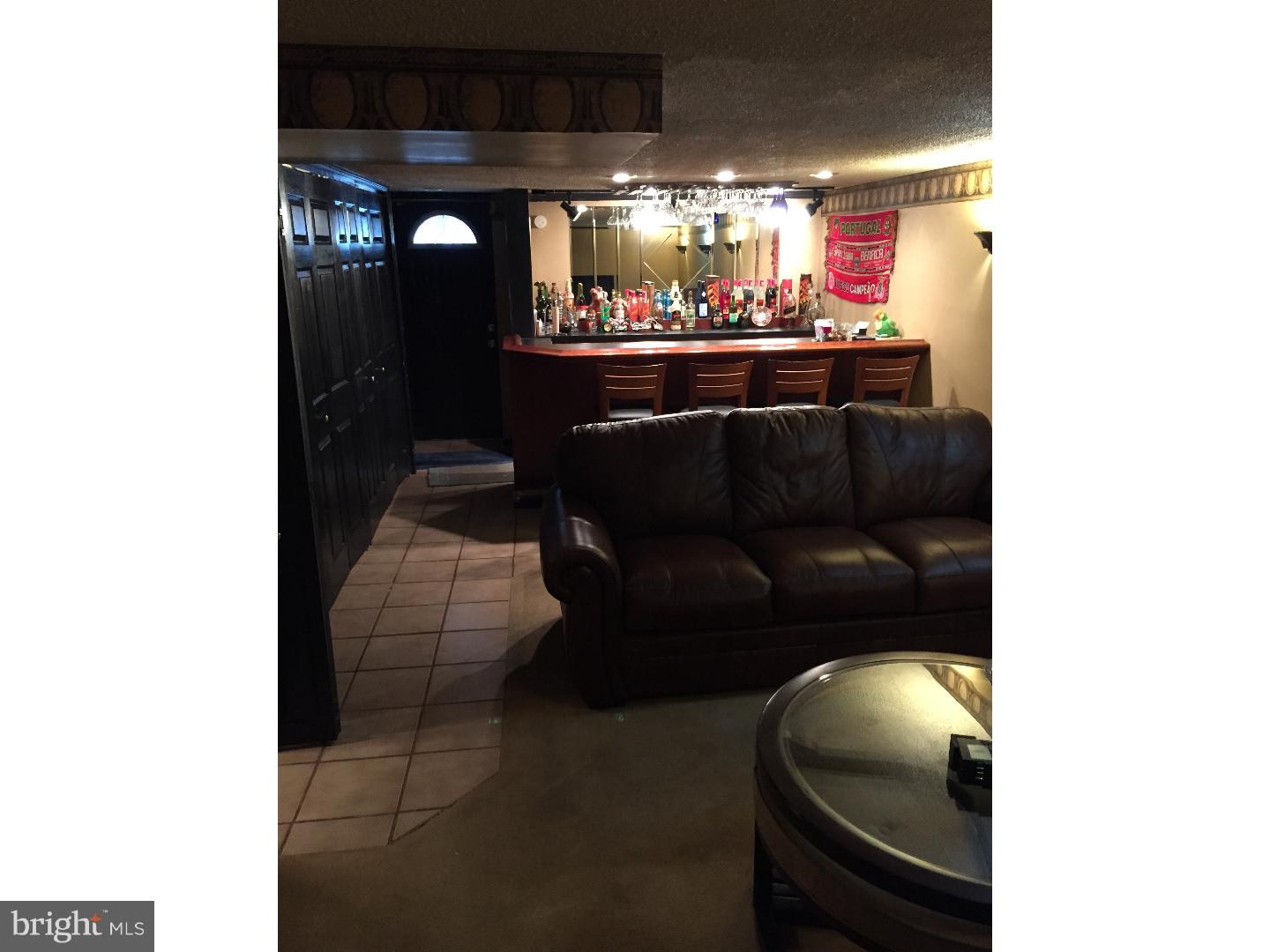 OXFORD CIRCLE - Residential