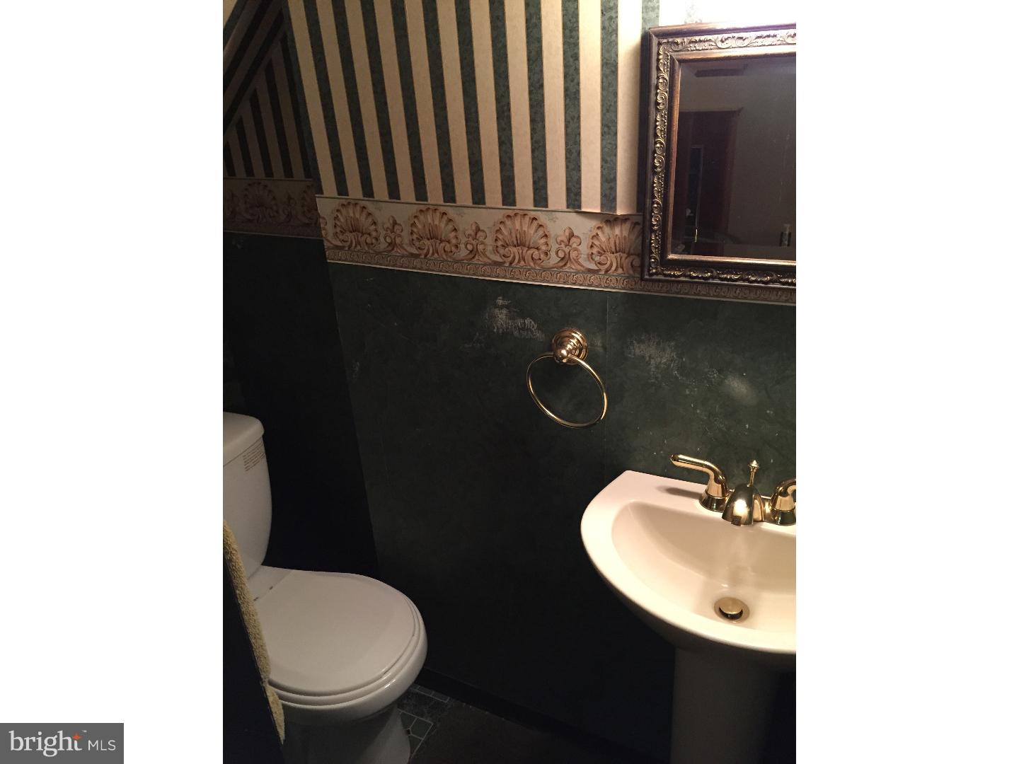 OXFORD CIRCLE - Residential