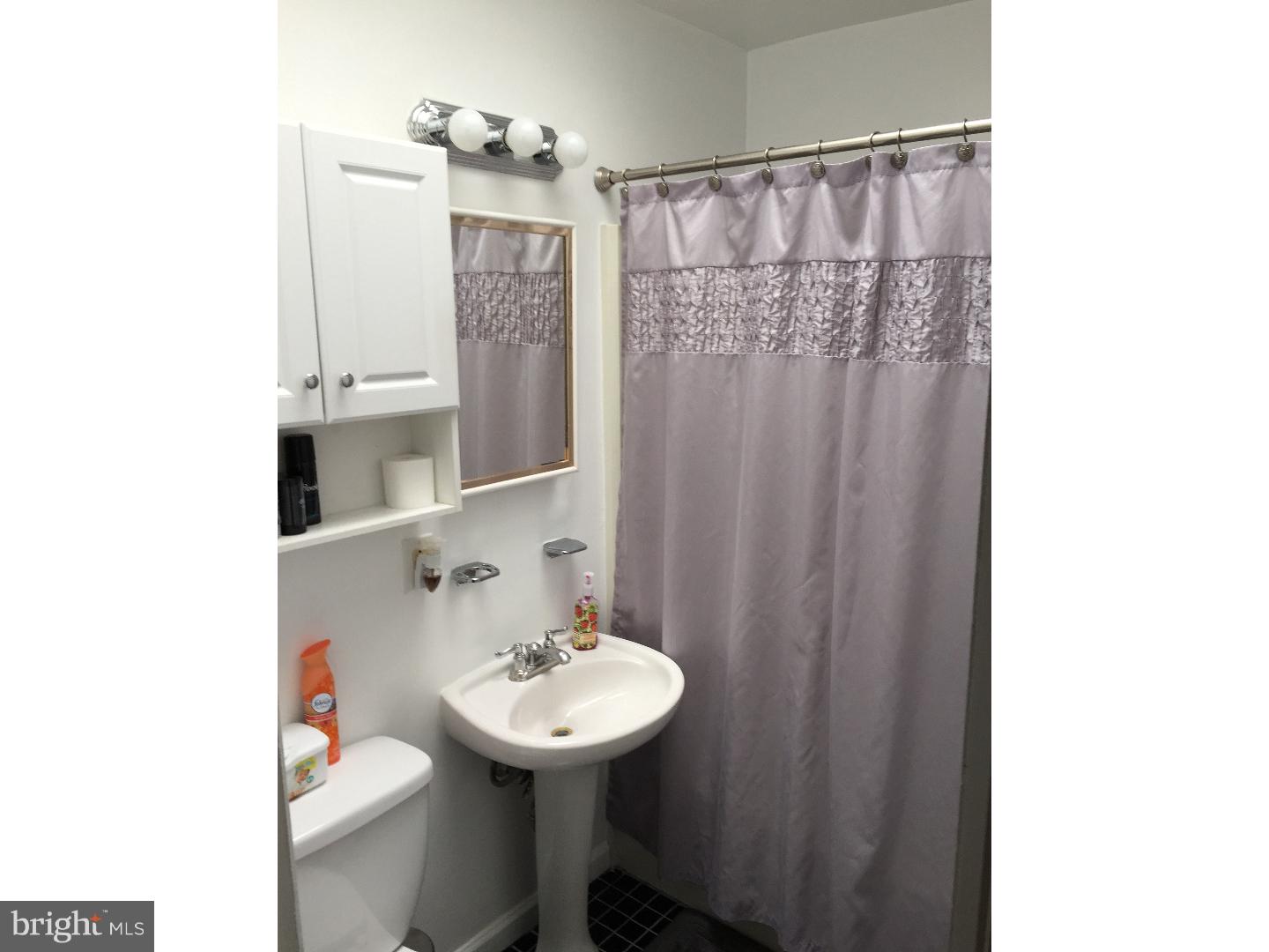 OXFORD CIRCLE - Residential