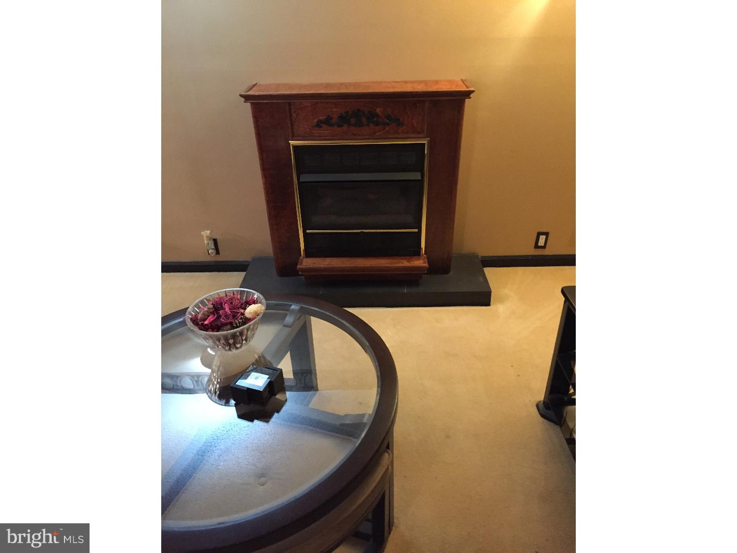 OXFORD CIRCLE - Residential