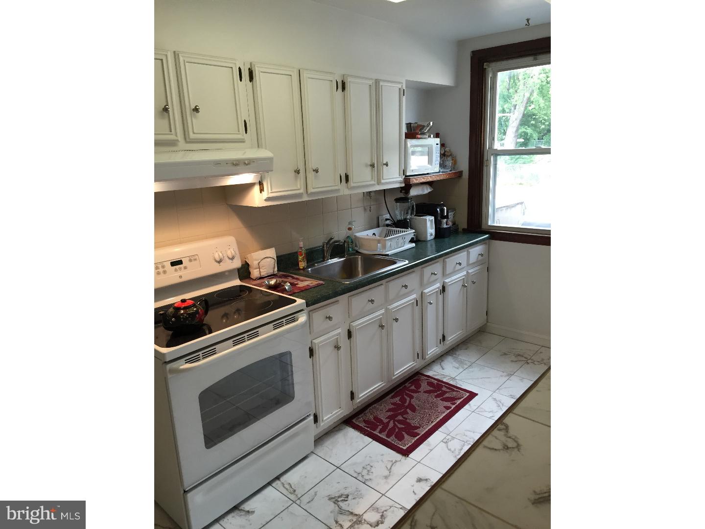 OXFORD CIRCLE - Residential