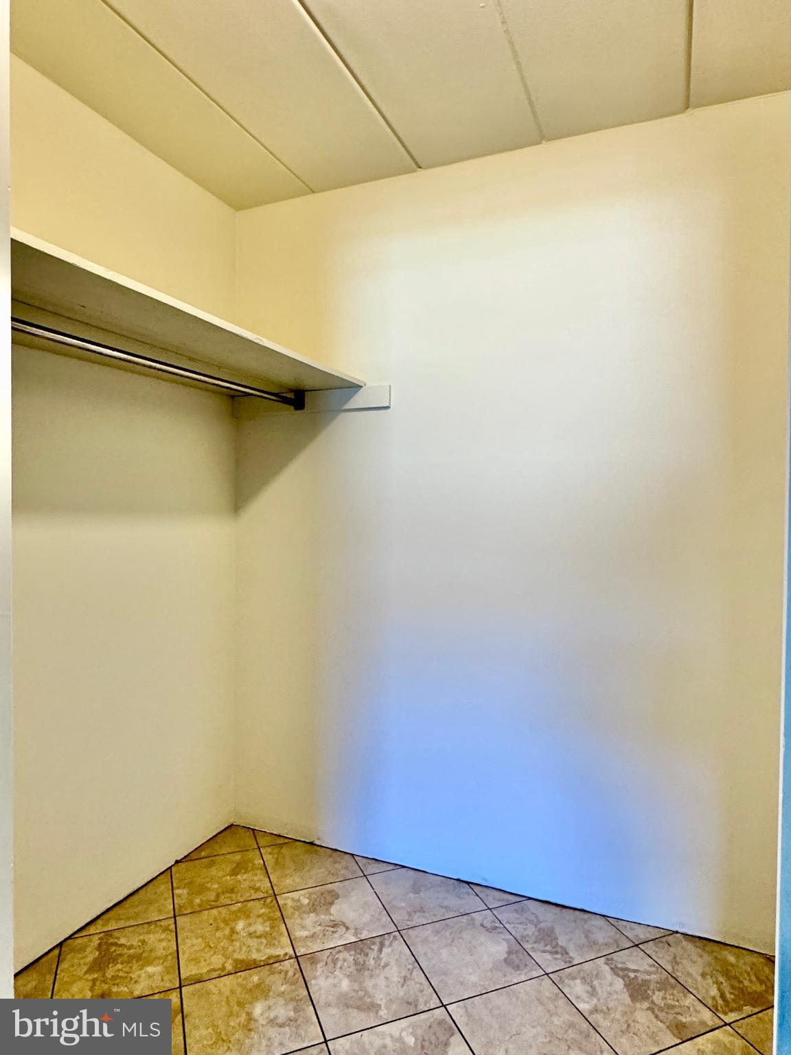 CRESAP KNOLL APARTMENTS - Residential