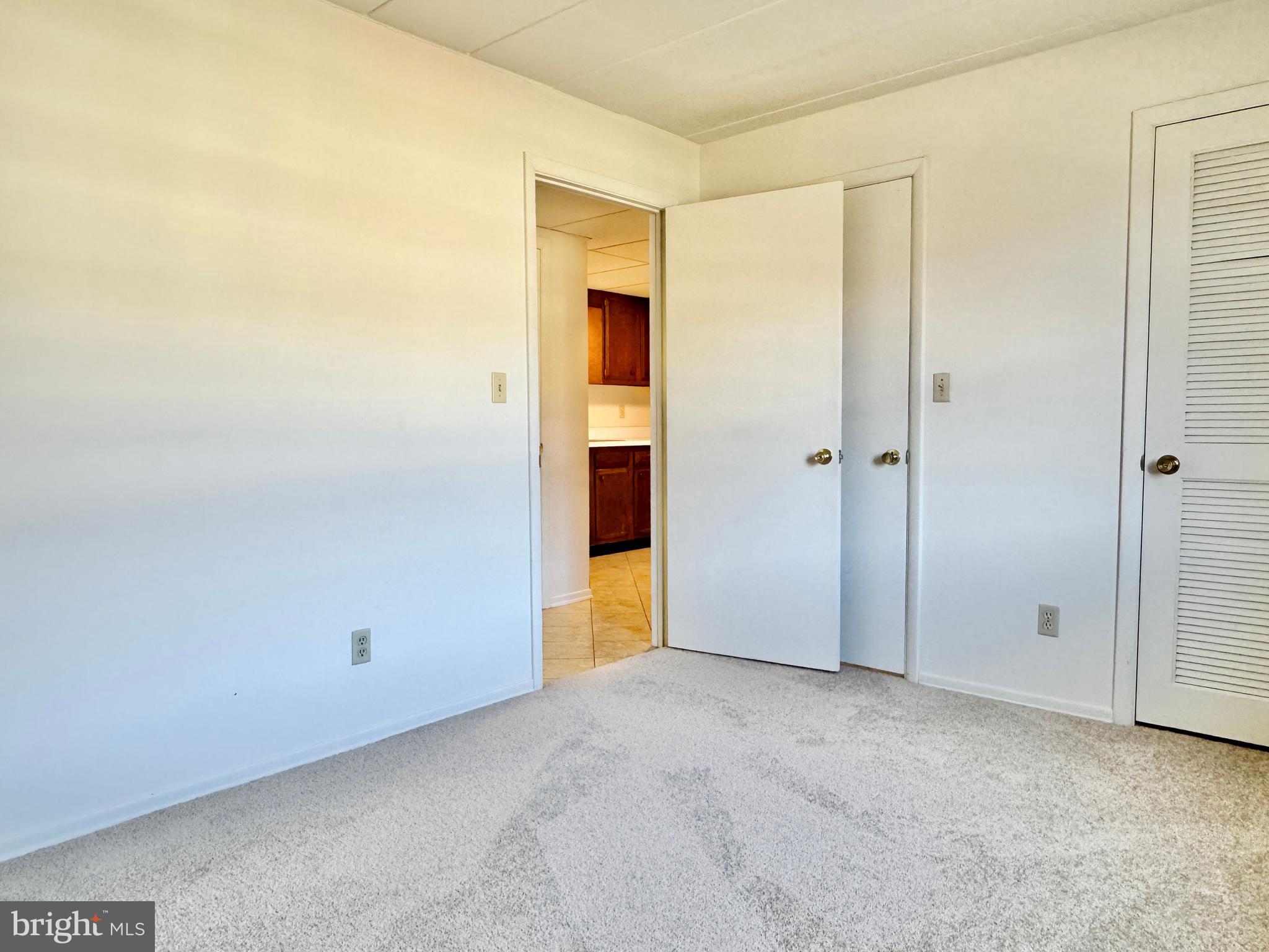 CRESAP KNOLL APARTMENTS - Residential