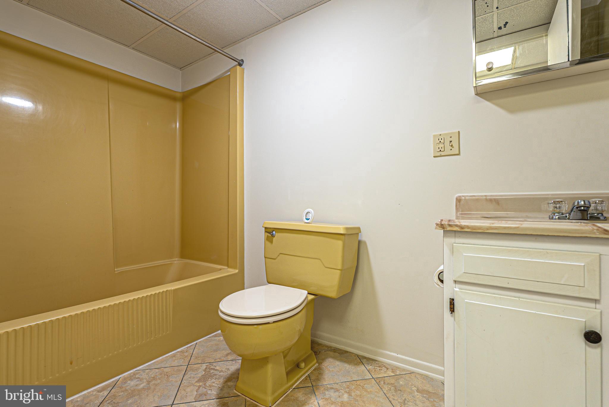 CRESAP KNOLL APARTMENTS - Residential