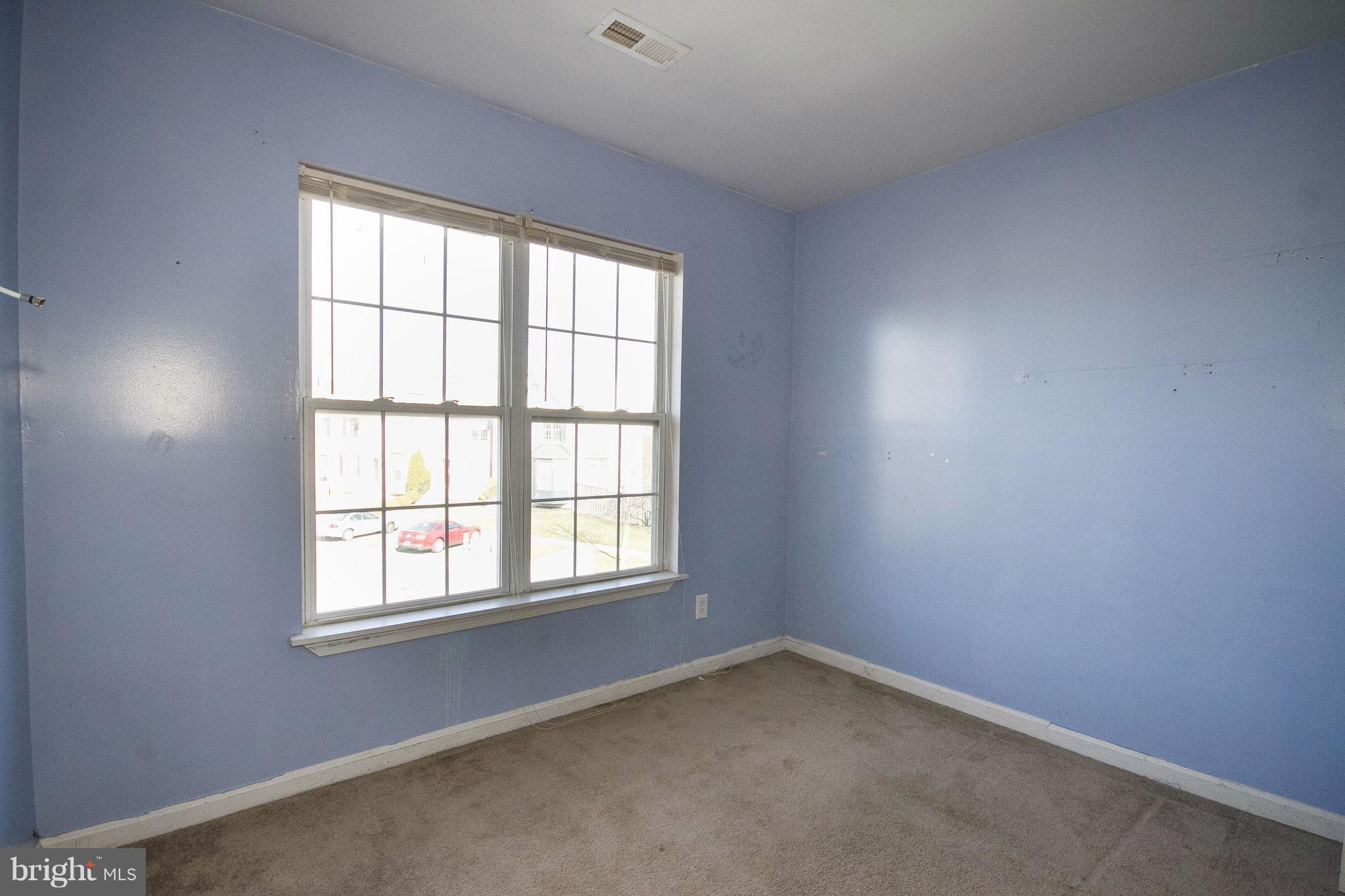 BOSTON COURTS - Residential