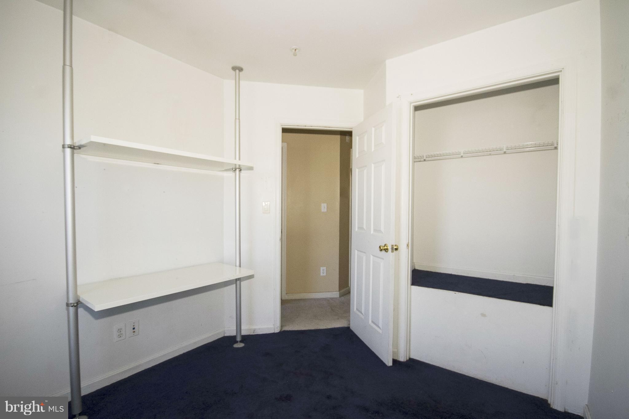 BOSTON COURTS - Residential