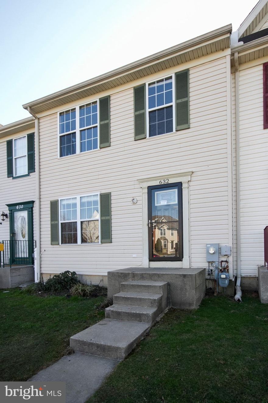 Wonderful opportunity to own this rowhome in Boston Courts!  Enjoy nice room sizes, eat in kitchen and fully finished basement with spacious family room, full bath and an extra room that can used as another bedroom or office. The large deck at the rear is perfect for warm weather outdoor living space. Conveniently close to schools and major commuter routes!