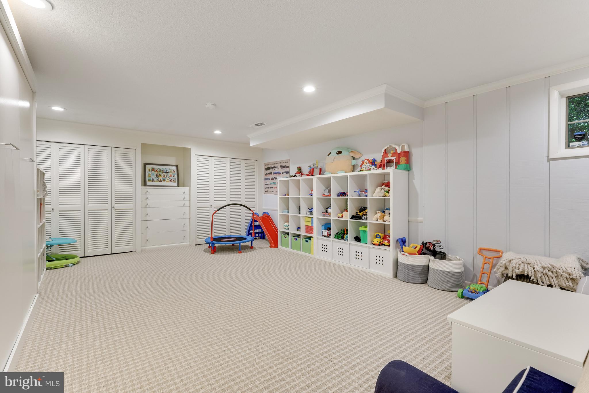 CHESTERBROOK WOODS - Residential