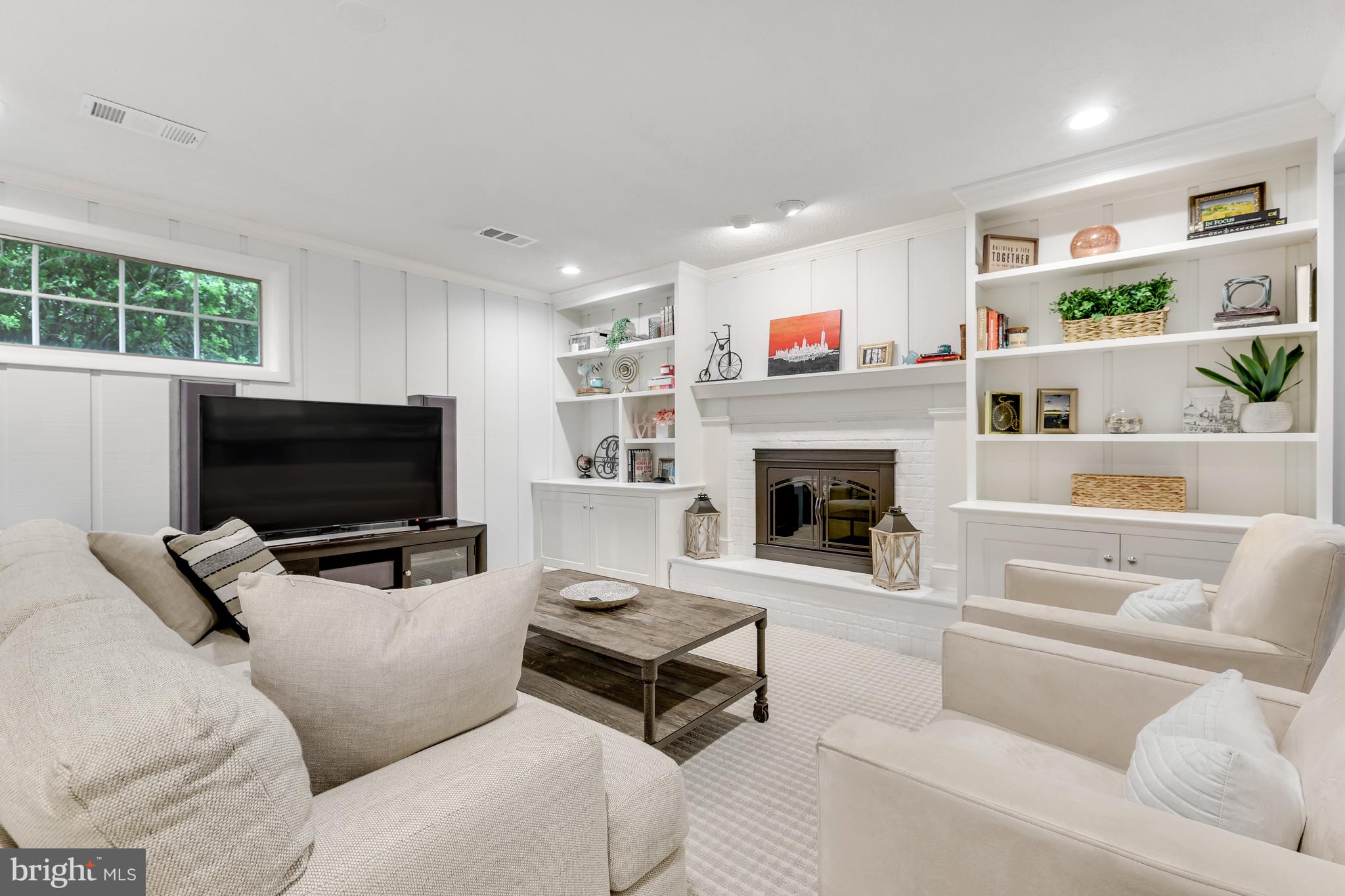 CHESTERBROOK WOODS - Residential