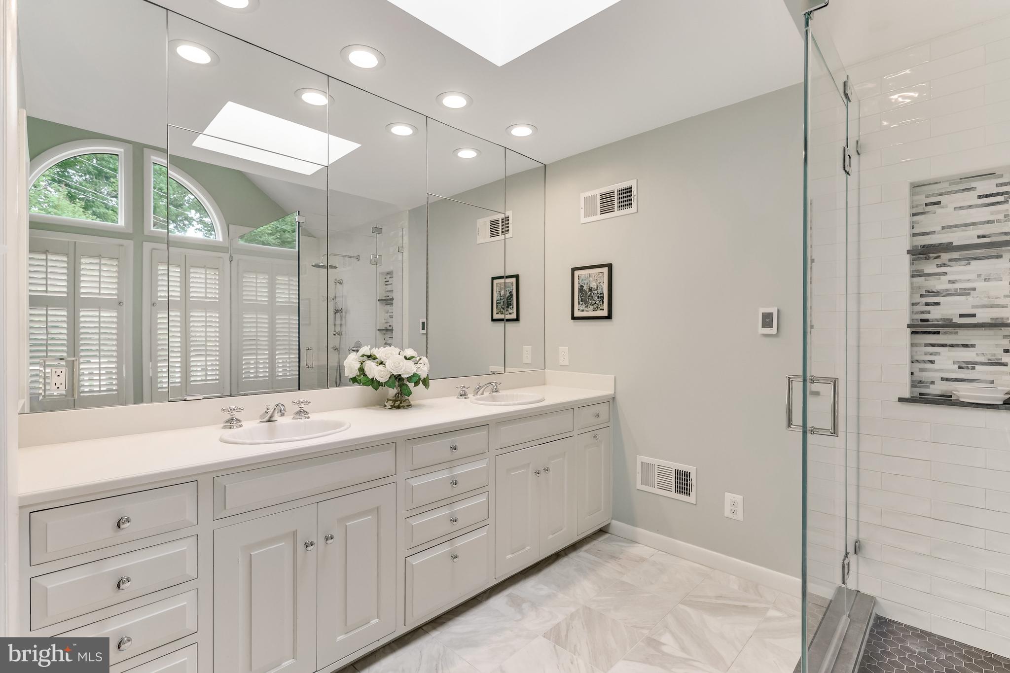 CHESTERBROOK WOODS - Residential