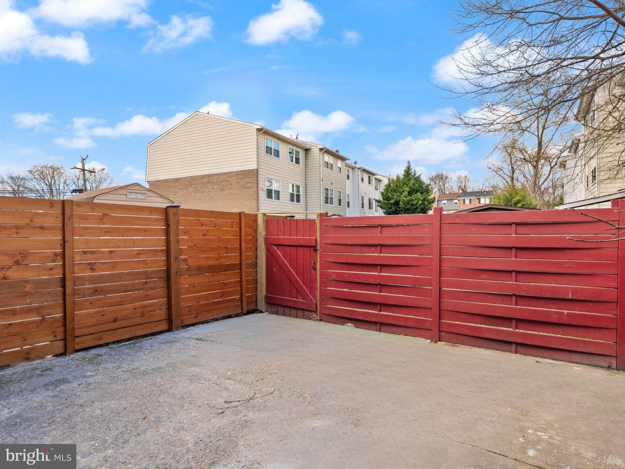 WILLOWBROOK - Residential