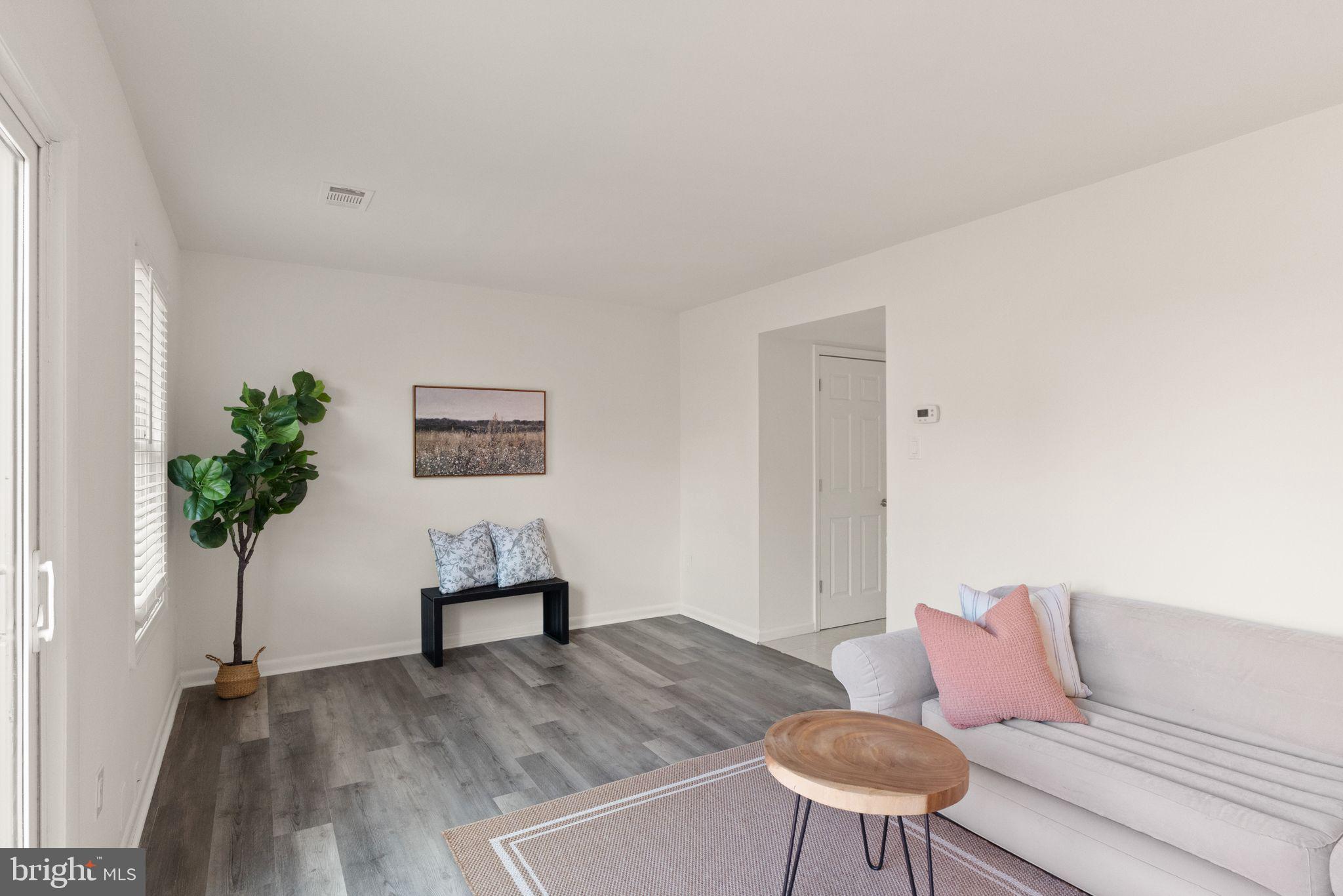 WILLOWBROOK - Residential