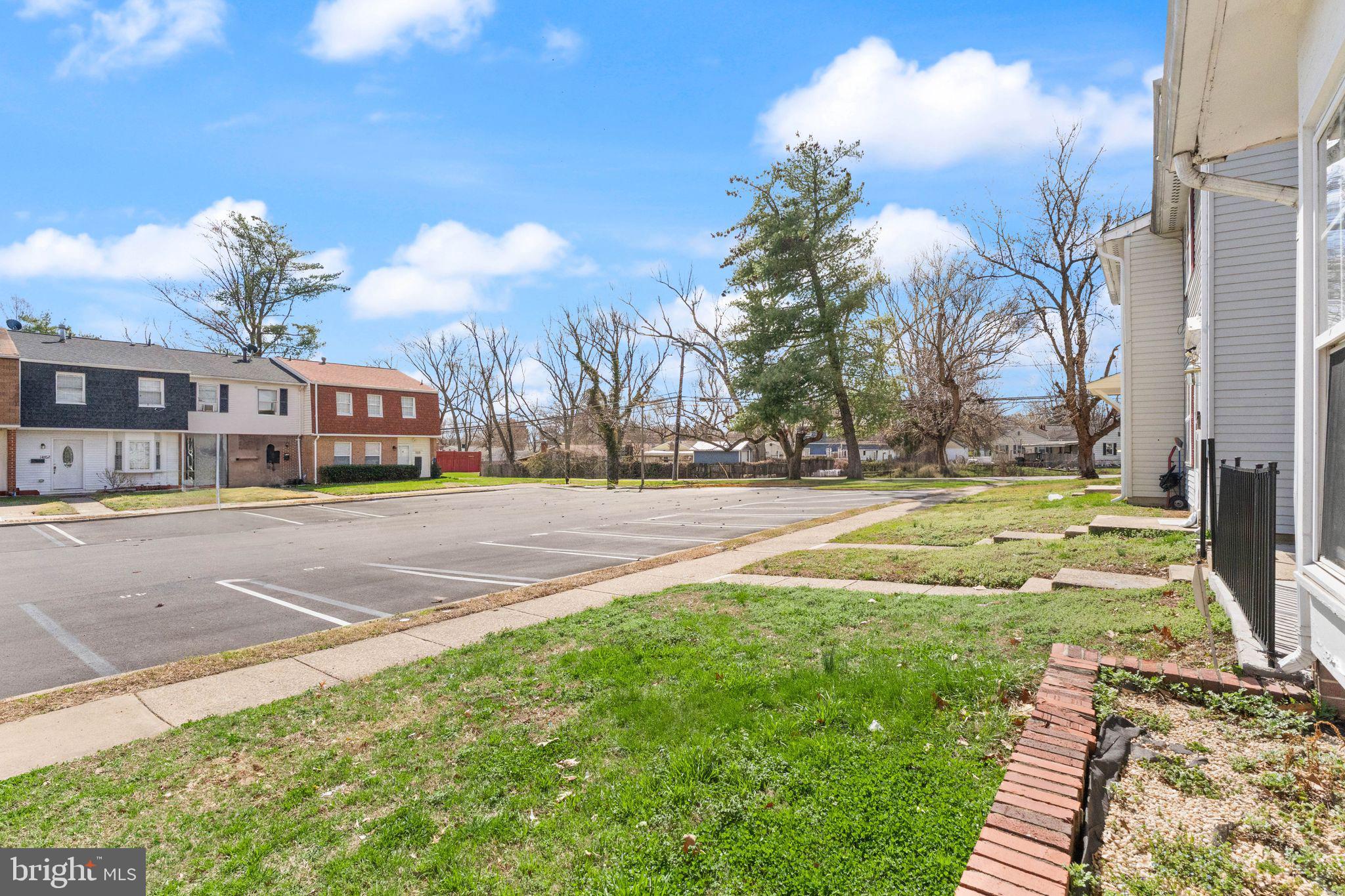 WILLOWBROOK - Residential