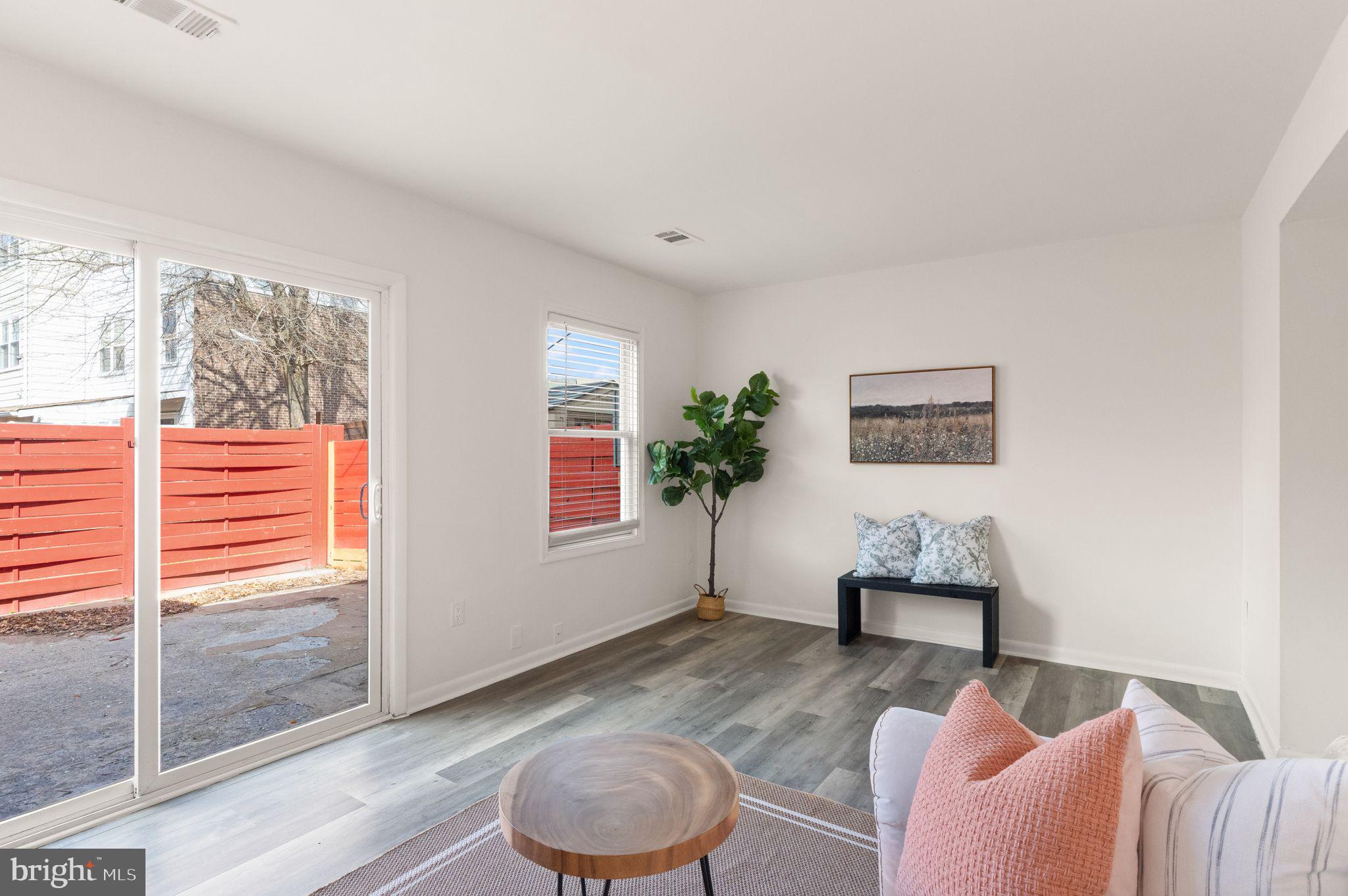 WILLOWBROOK - Residential