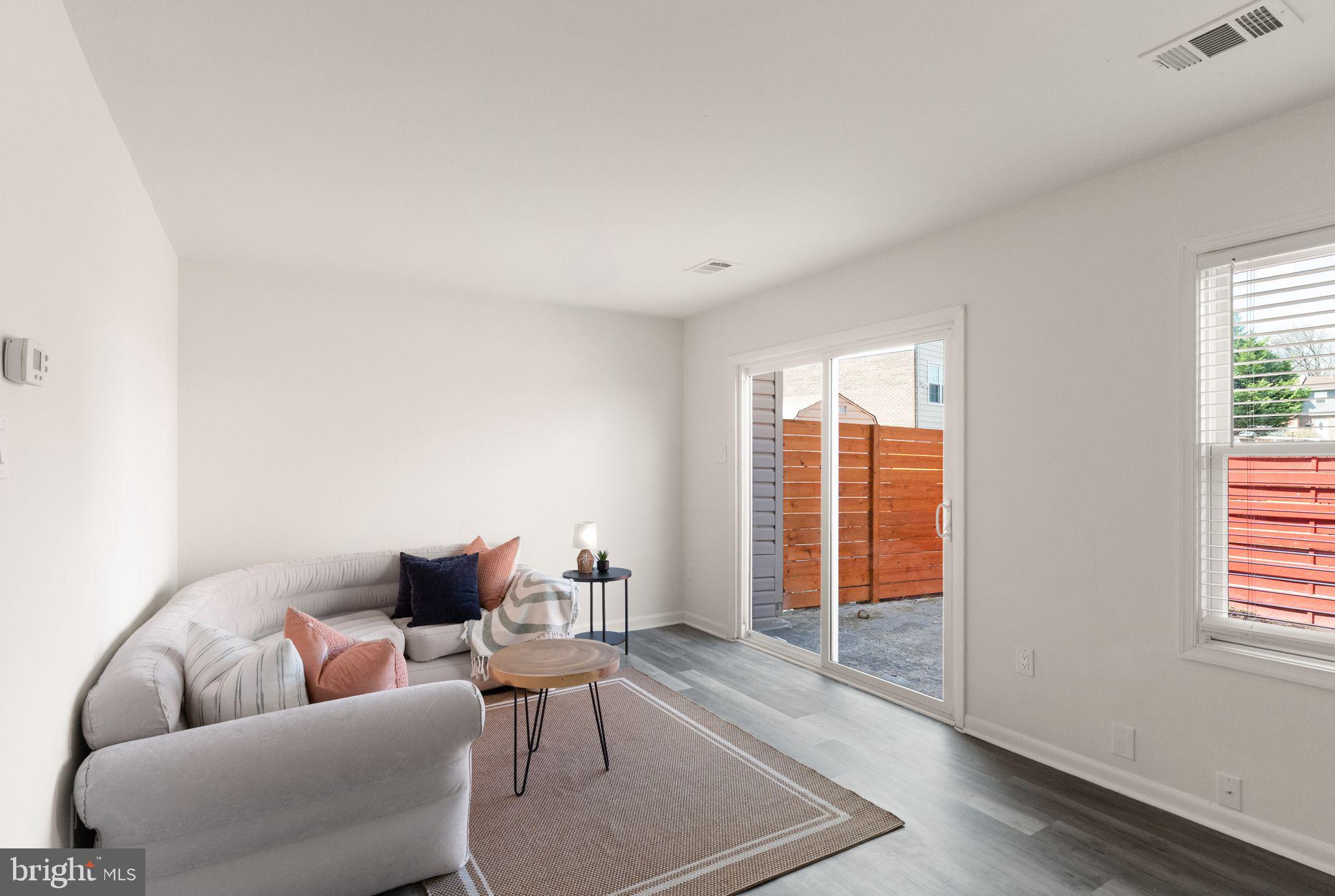 WILLOWBROOK - Residential