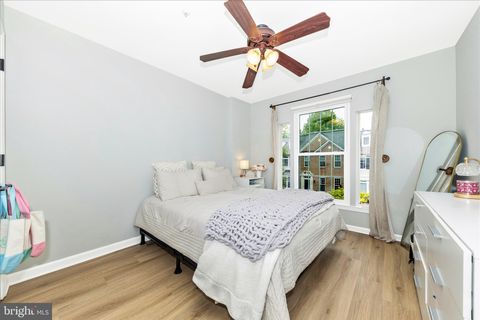 Tiny photo for 2902 Clovercrest Way, OLNEY, MD 20832 (MLS # MDMC2231450)