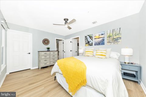 Tiny photo for 2902 Clovercrest Way, OLNEY, MD 20832 (MLS # MDMC2231450)