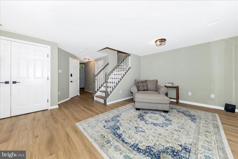 Tiny photo for 2902 Clovercrest Way, OLNEY, MD 20832 (MLS # MDMC2231450)
