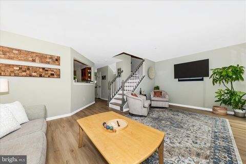 Tiny photo for 2902 Clovercrest Way, OLNEY, MD 20832 (MLS # MDMC2231450)