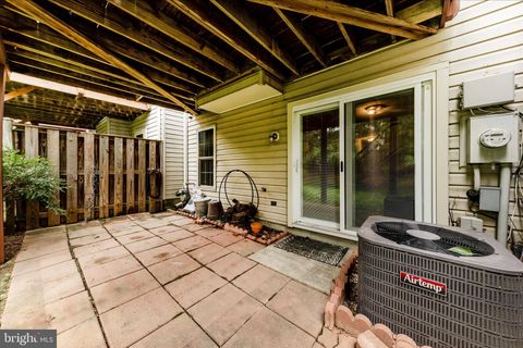 Tiny photo for 2902 Clovercrest Way, OLNEY, MD 20832 (MLS # MDMC2231450)