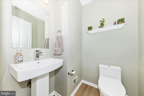 Tiny photo for 2902 Clovercrest Way, OLNEY, MD 20832 (MLS # MDMC2231450)