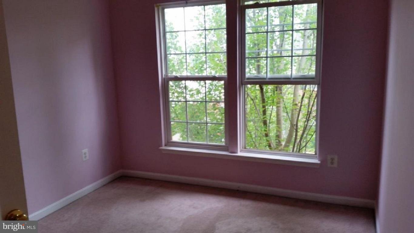 POTOMAC LAKES - Residential Lease