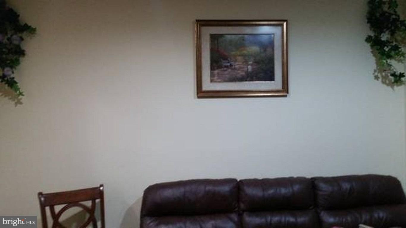 POTOMAC LAKES - Residential Lease