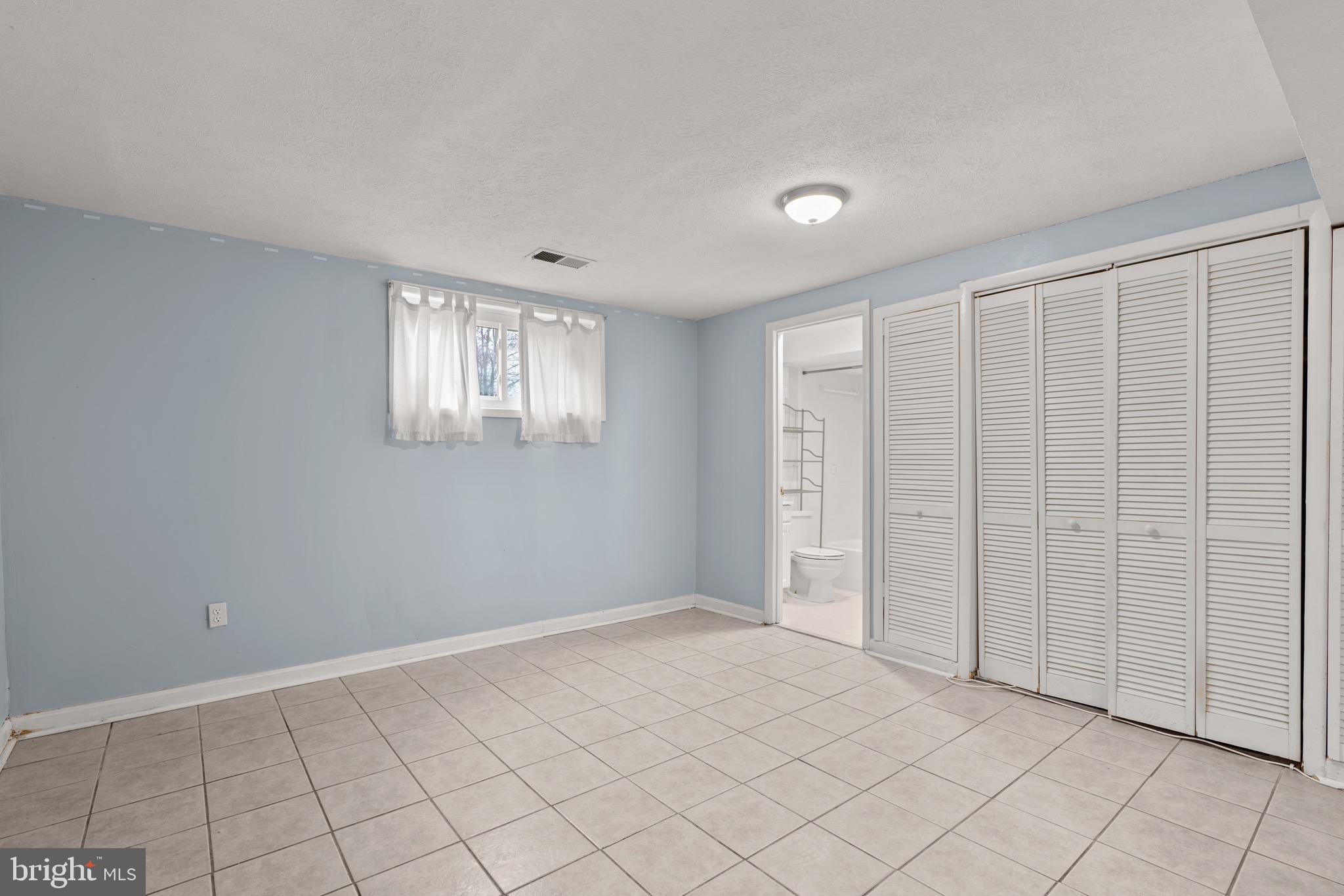 WHEATON VIEW - Residential