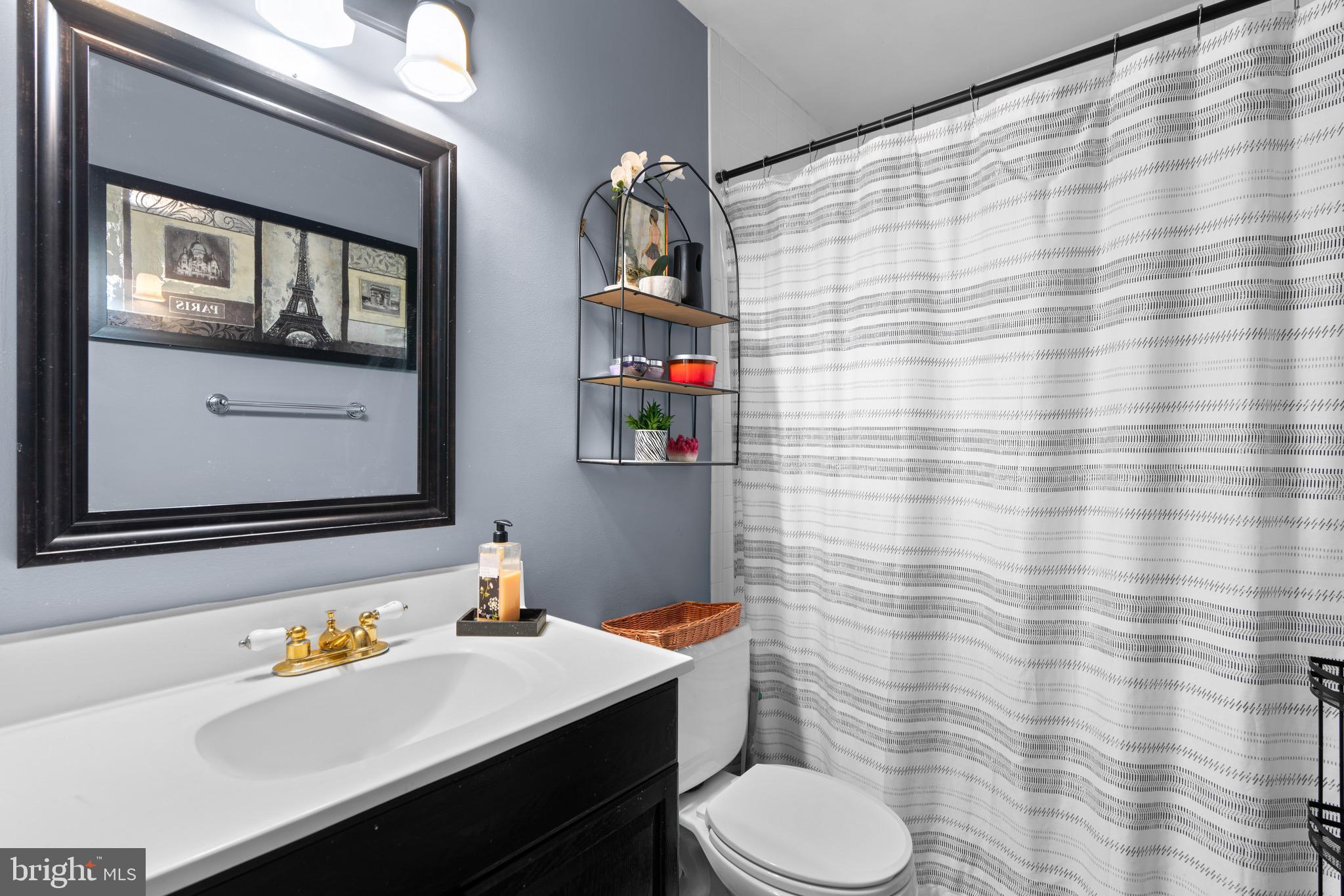 WHEATON VIEW - Residential