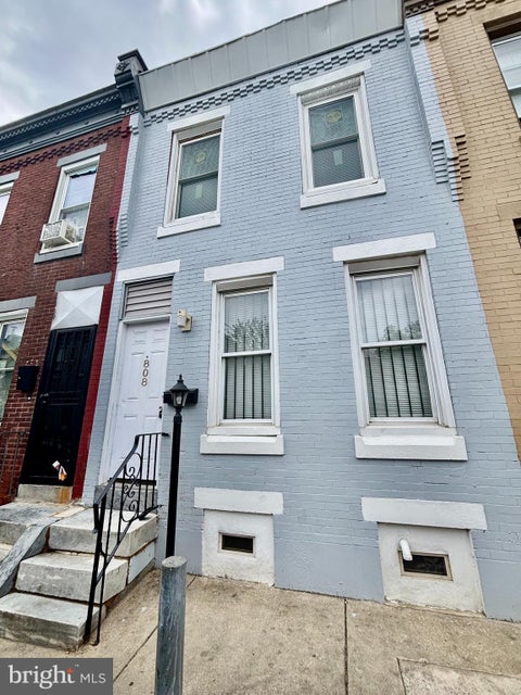 Townhouse For Sale - 808 E Hilton Street<br/> PHILADELPHIA, PA 19134