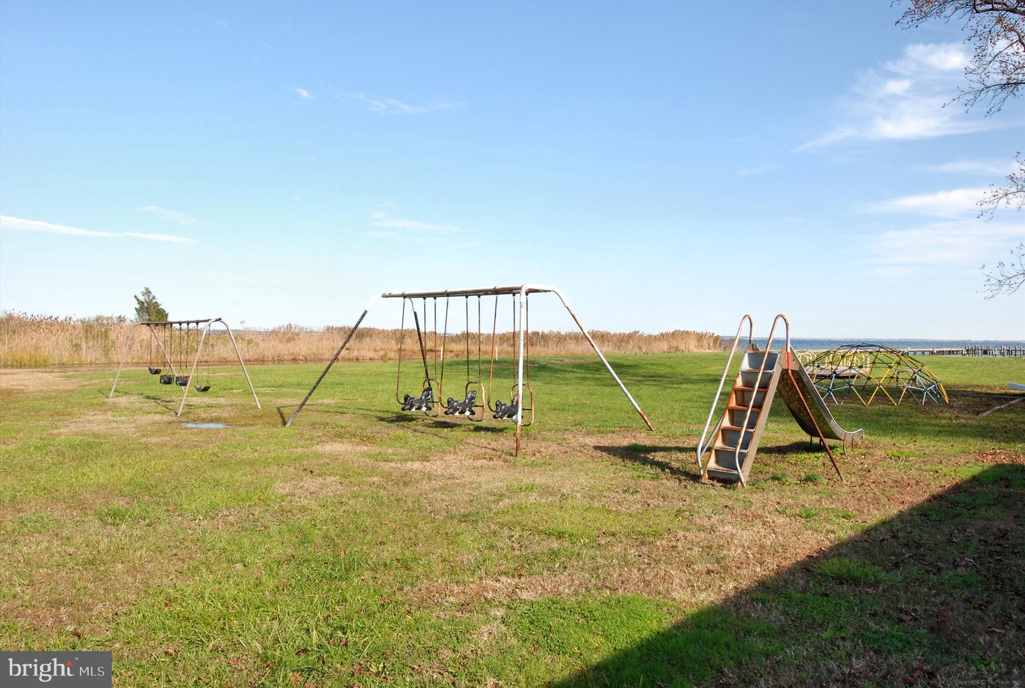 ROMANCOKE ON THE BAY - Residential