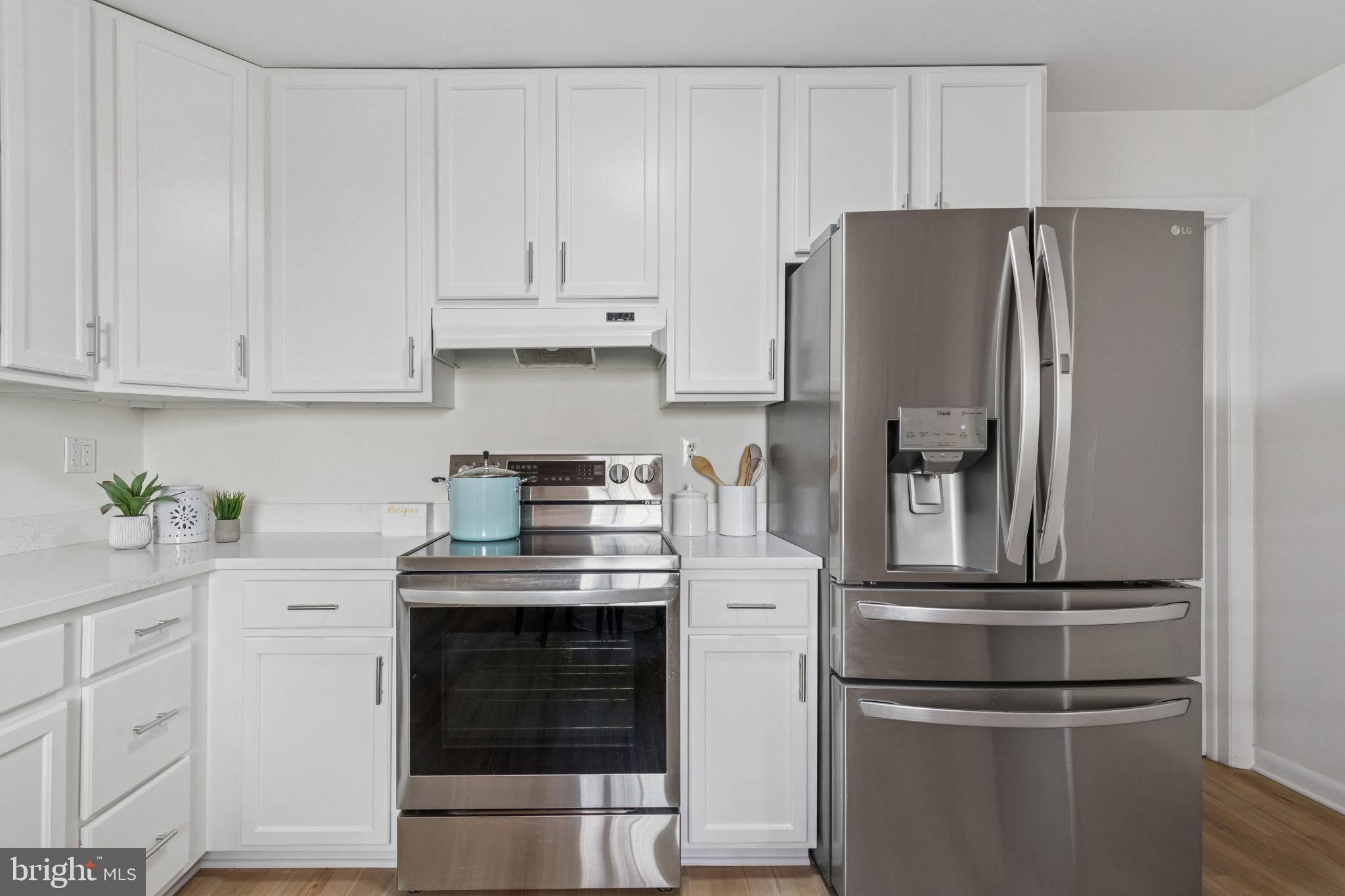 ROMANCOKE ON THE BAY - Residential