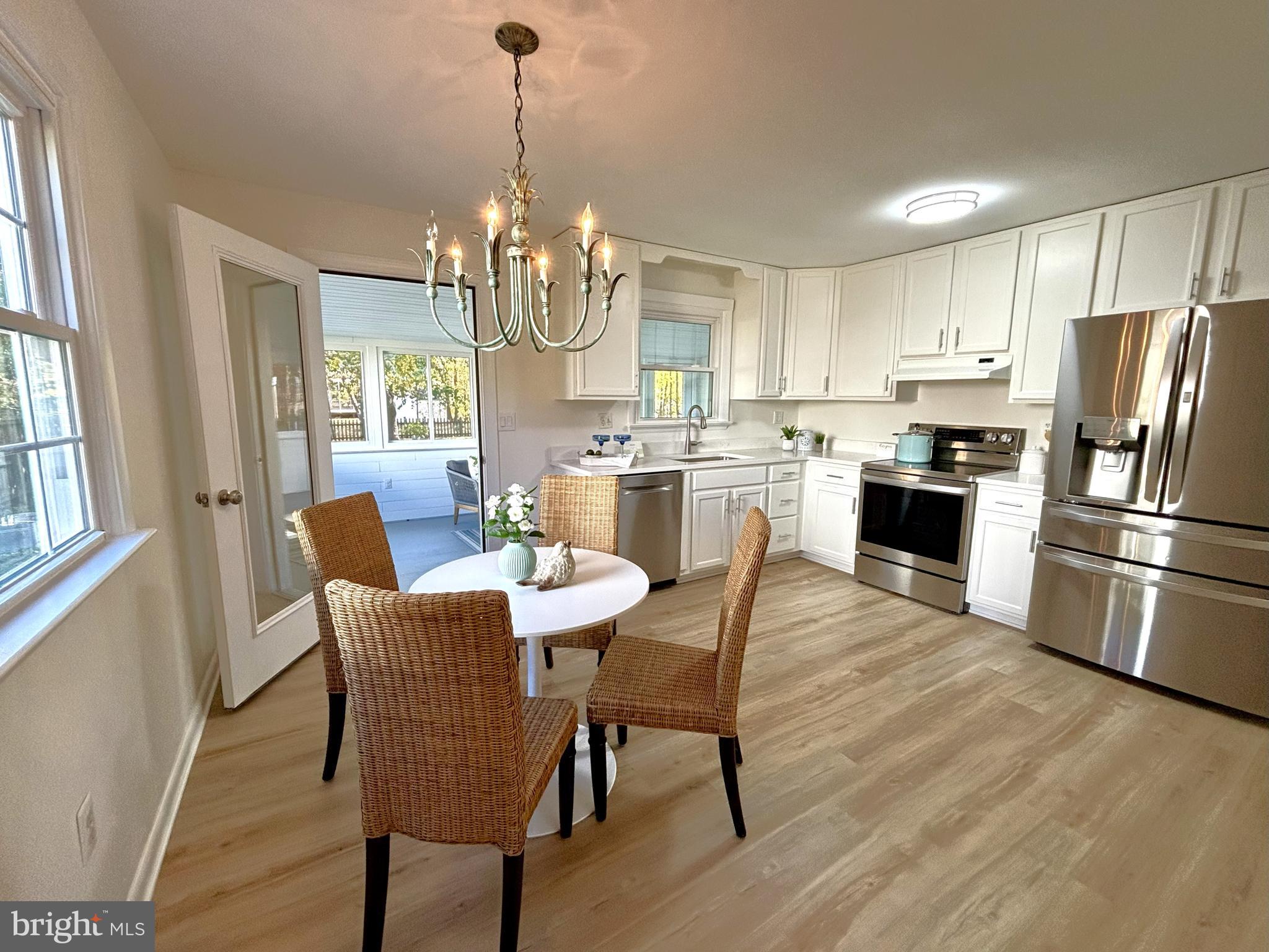 ROMANCOKE ON THE BAY - Residential