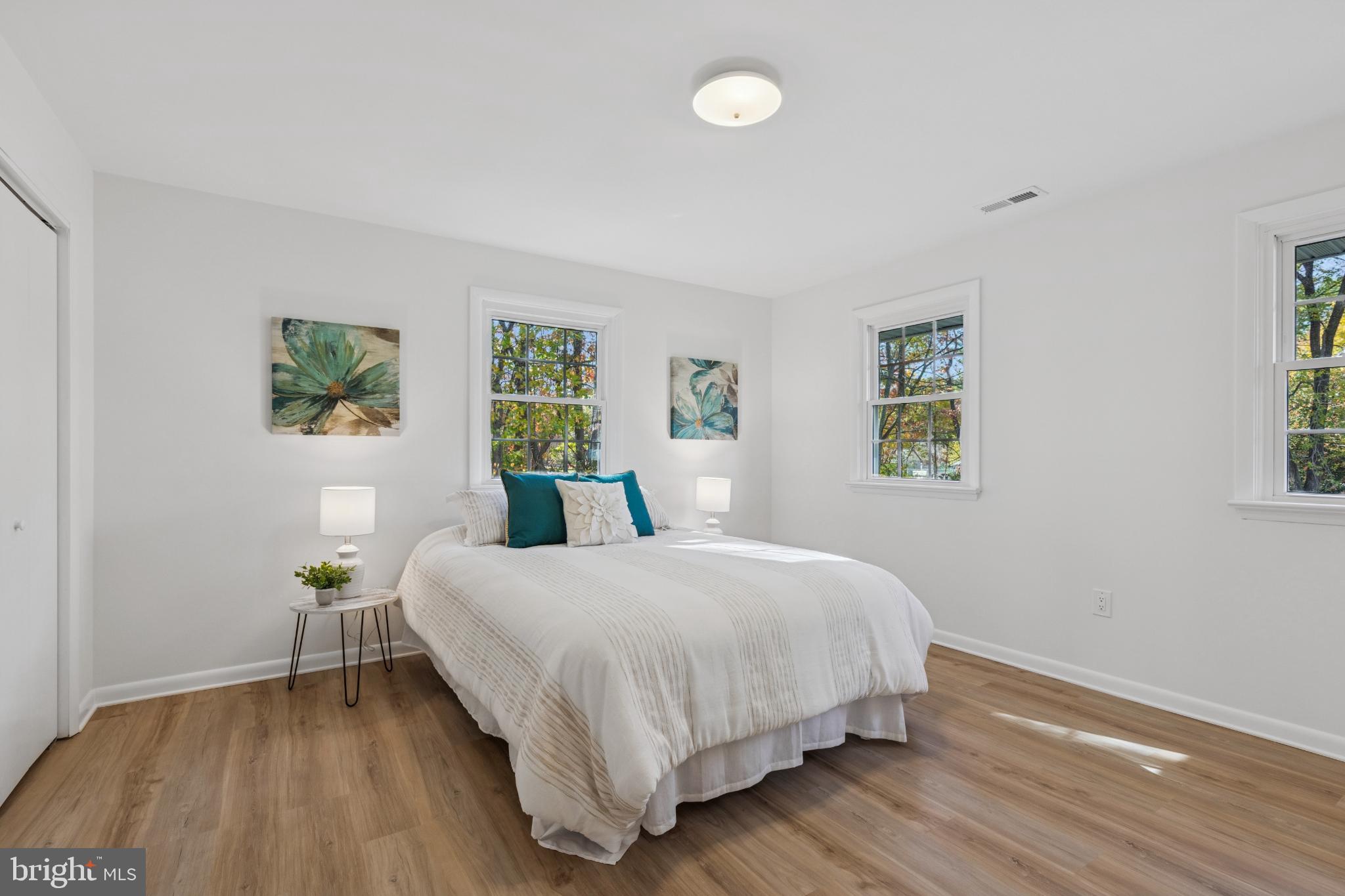 ROMANCOKE ON THE BAY - Residential