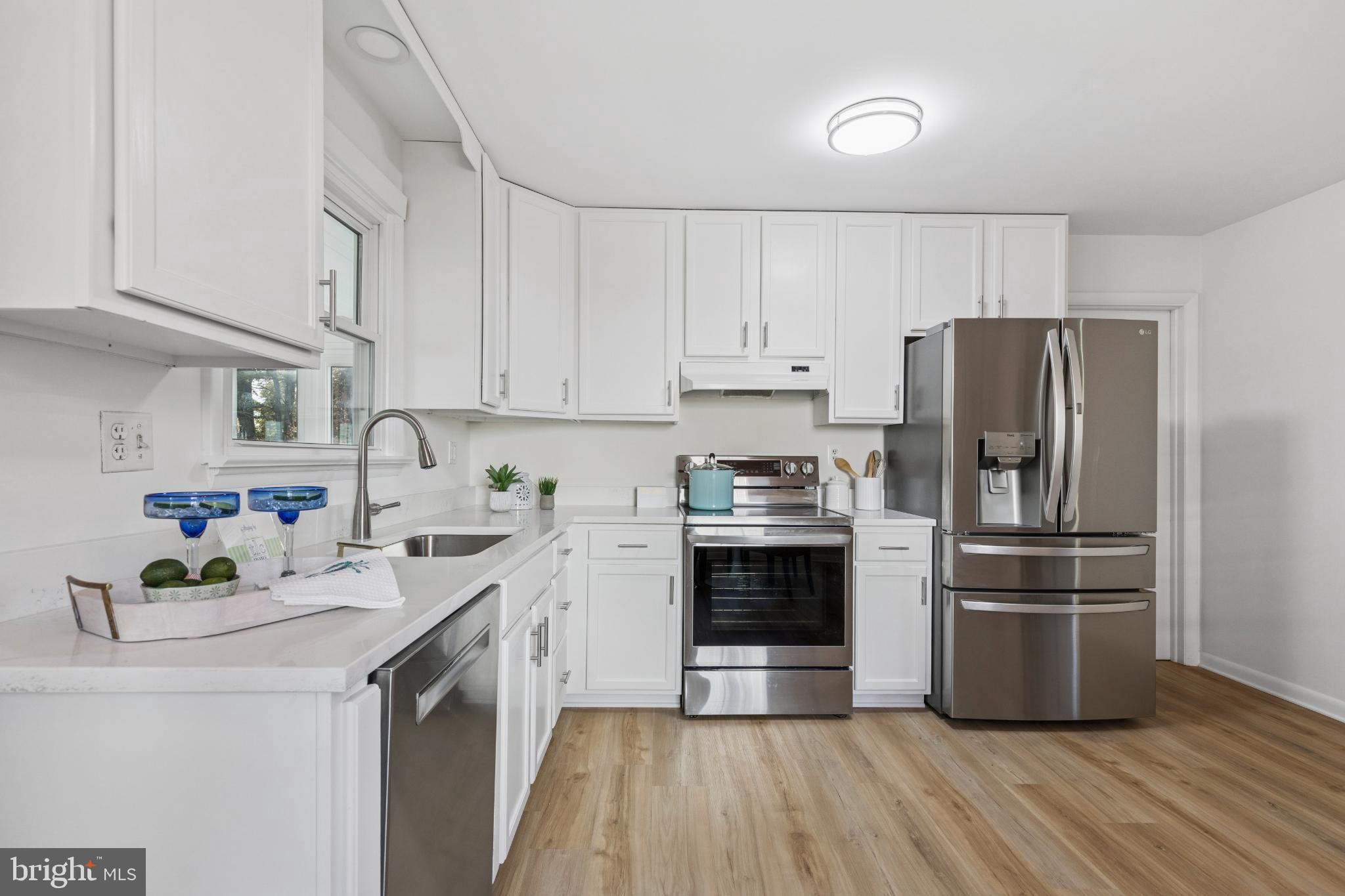 ROMANCOKE ON THE BAY - Residential