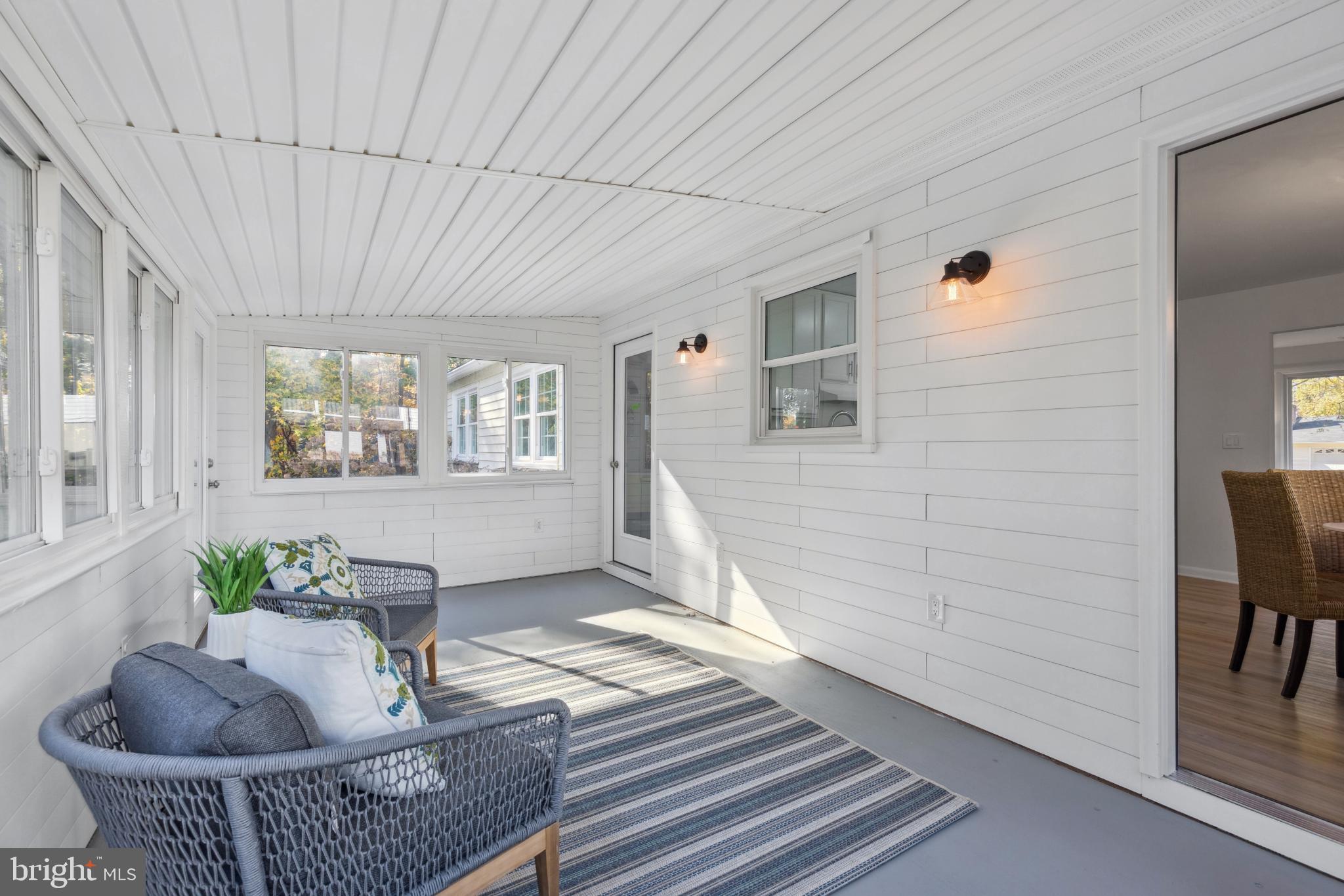 ROMANCOKE ON THE BAY - Residential