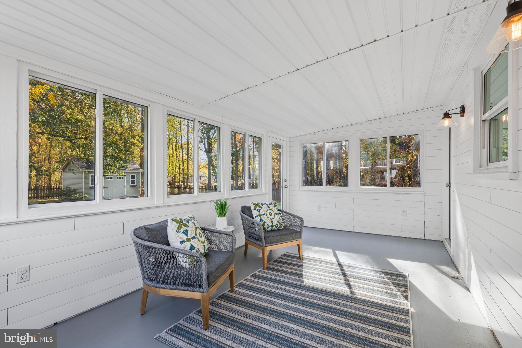 ROMANCOKE ON THE BAY - Residential