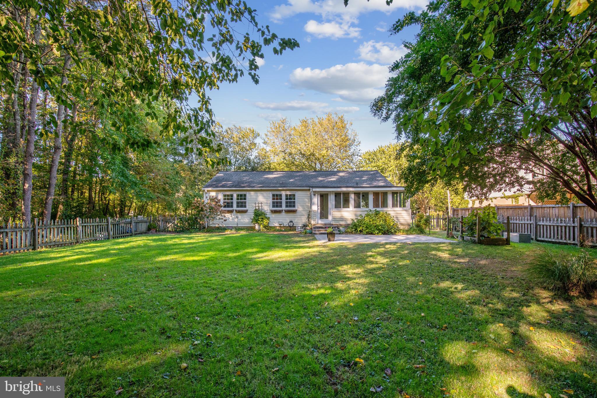 ROMANCOKE ON THE BAY - Residential